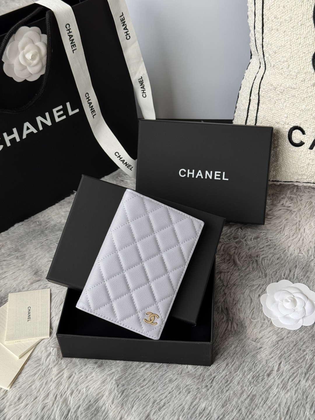 [TOP] CHANEL Passport Holder Cowhide 14.5x10.5x2cm - Purple - 711 Luxury
