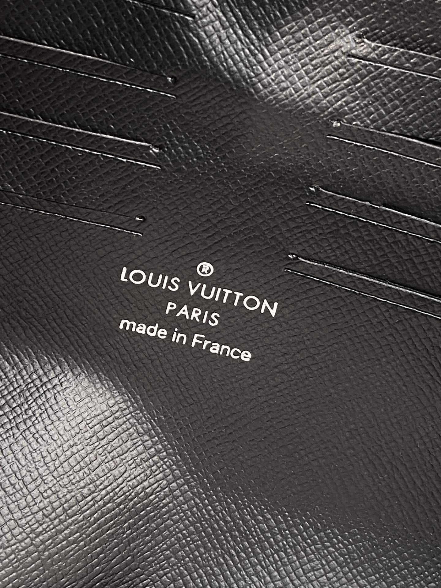 [TOP] Louis Vuitton LV Kasai Bag 25x15.5x6.5cm Taïga Leather - Black