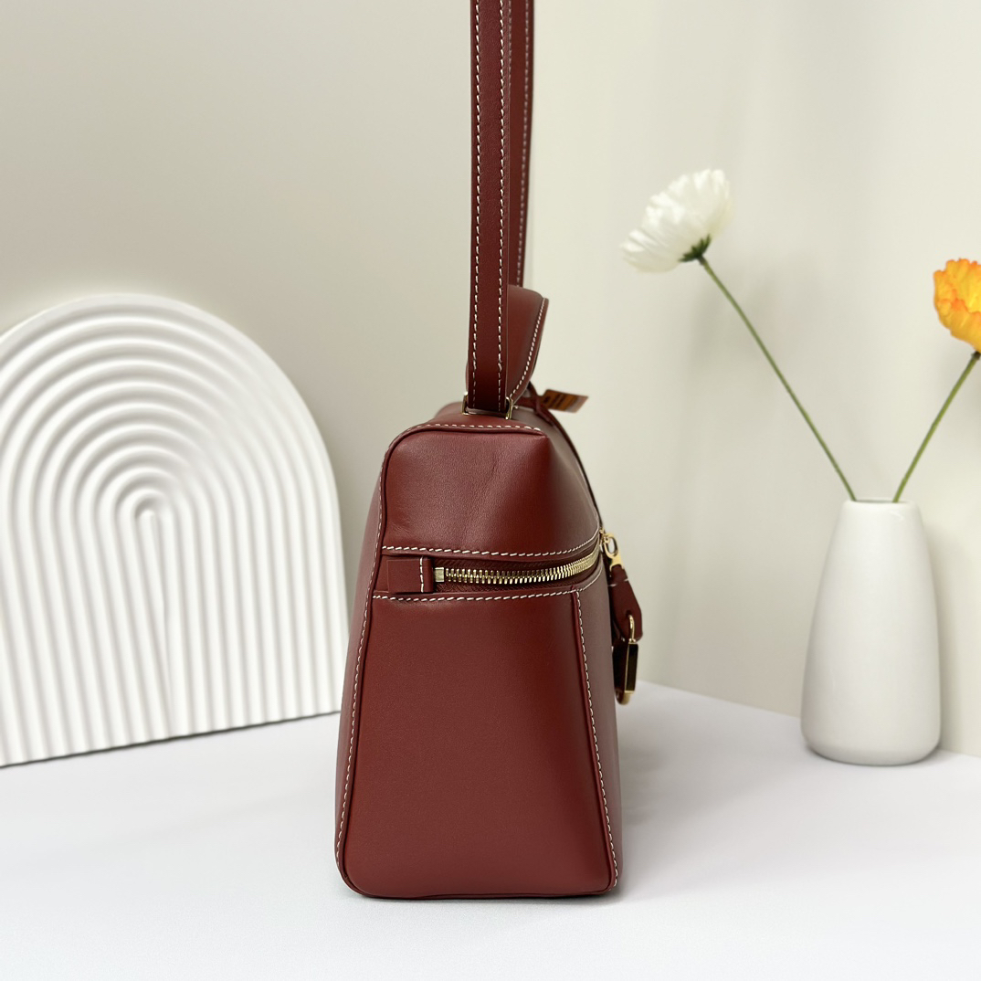 [TOP] Loro Piana Extra Bag L27  Bag 27 x 16 x 10 cm - Red - 711 Luxury