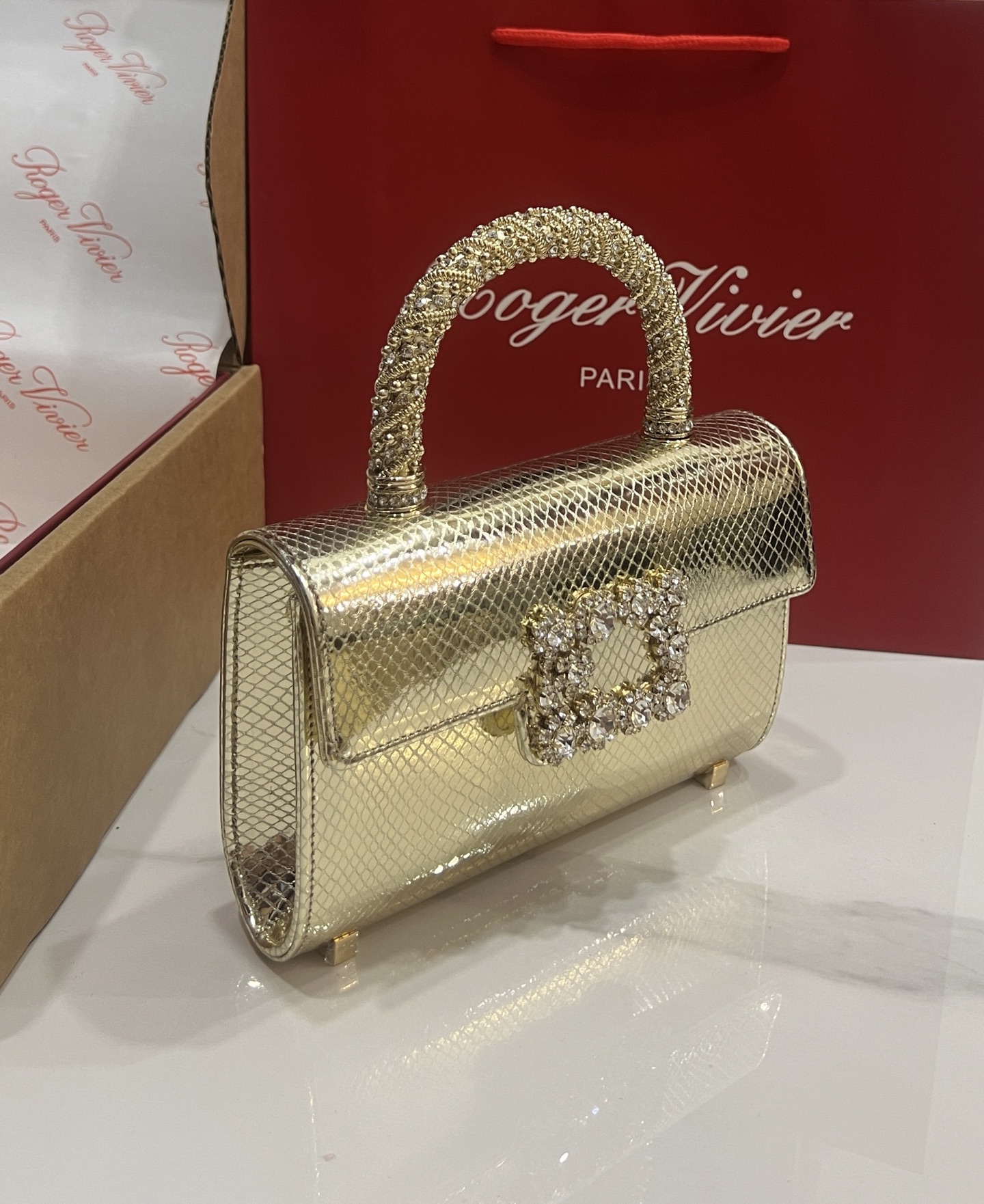 [TOP] ROGER VIVIER Diamond Bag with Serpentine Pattern Cowhide 19-13-4 CM - Gold - 711 Luxury
