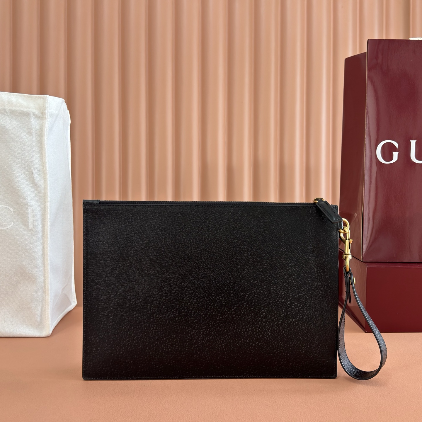 [TOP] GUCCI Double G Handbag 30.5 x 21 x 1.5 CM - Black - 711 Luxury