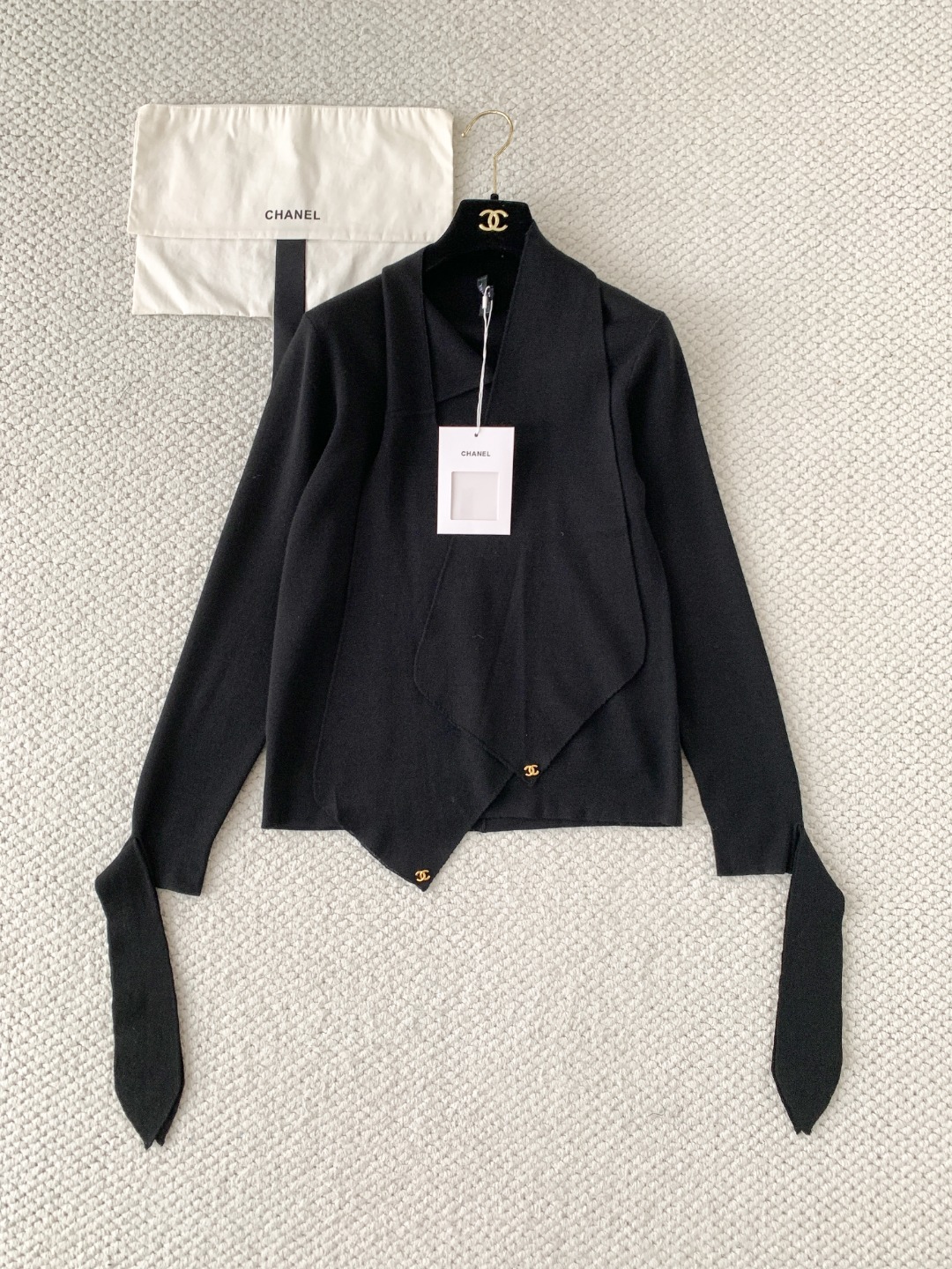 Chanel black Accessory CHANEL Pullover Cashmere Black #395888 View 2 | Nigo Office
