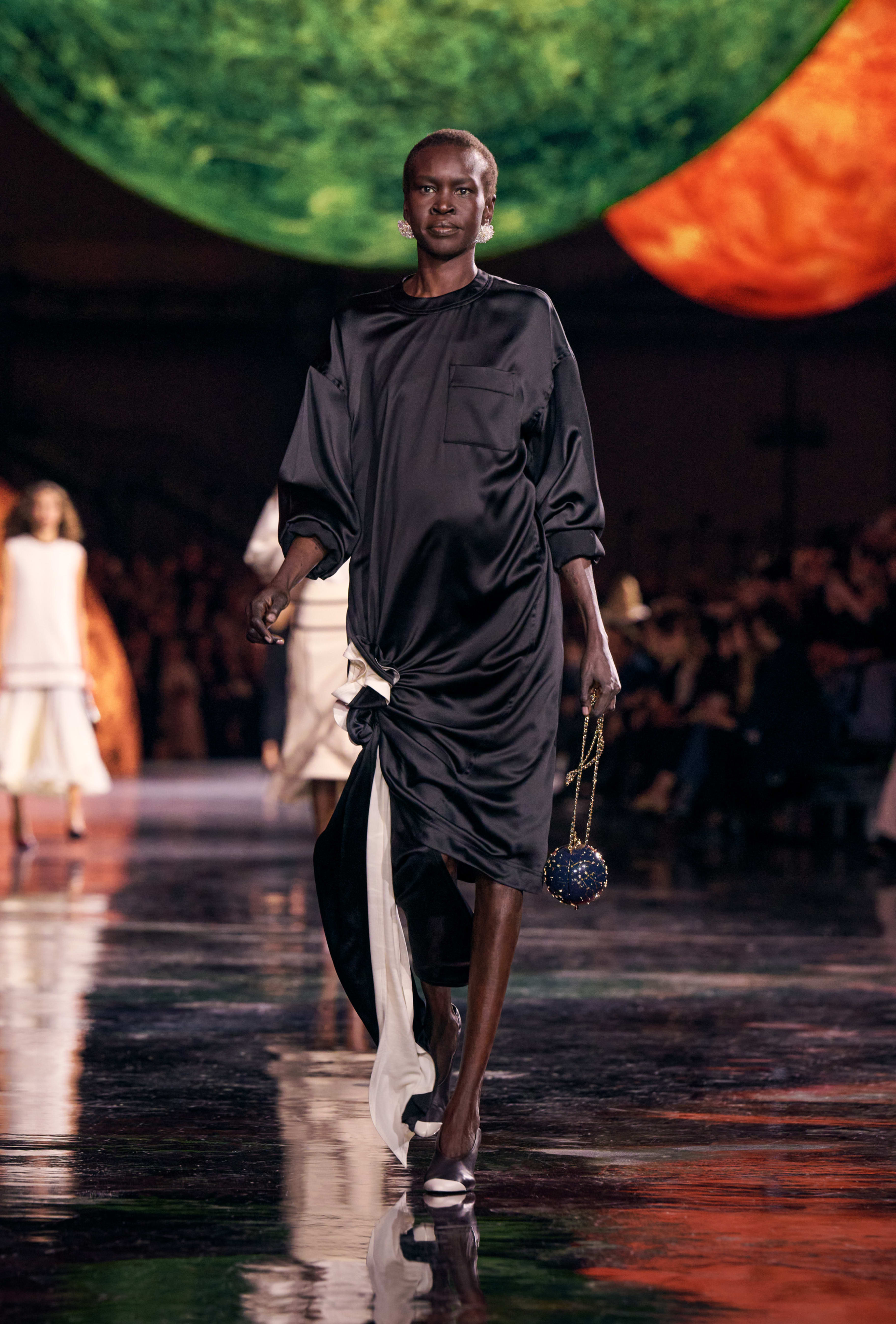 Chanel blue Bag Chanel Evening Bag Resin Rhinestones and Gold Metal Dark Blue and Gold View 2 | Nigo Office