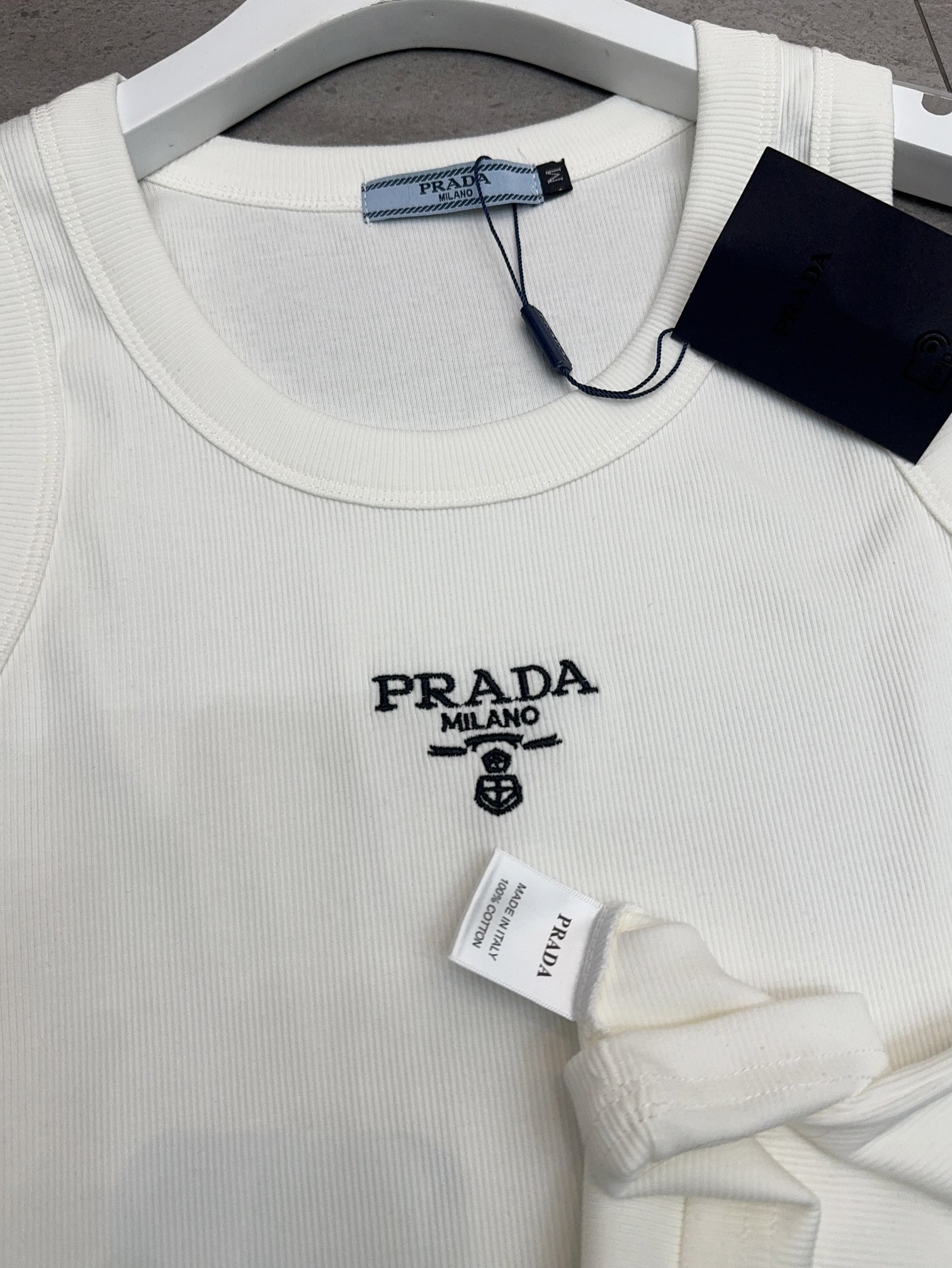 [TOP] PRADA Vest - 2 Color