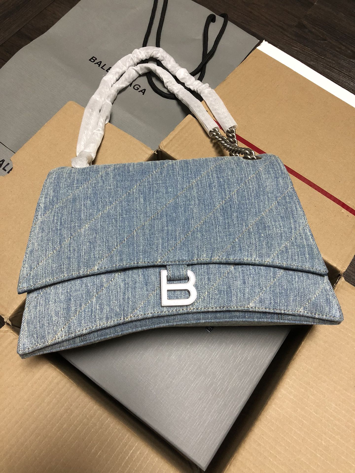 [TOP] BALENCIAGA Crush Quilted Denim Hourglass Small Shoulder Bag 25x15x9.5cm - Blue - 711 Luxury