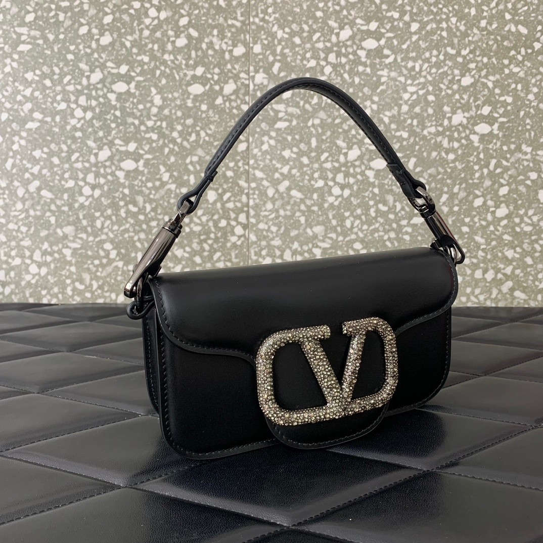 [TOP] VALENTINO Garavani Loco Bag 20x11x5cm - Black