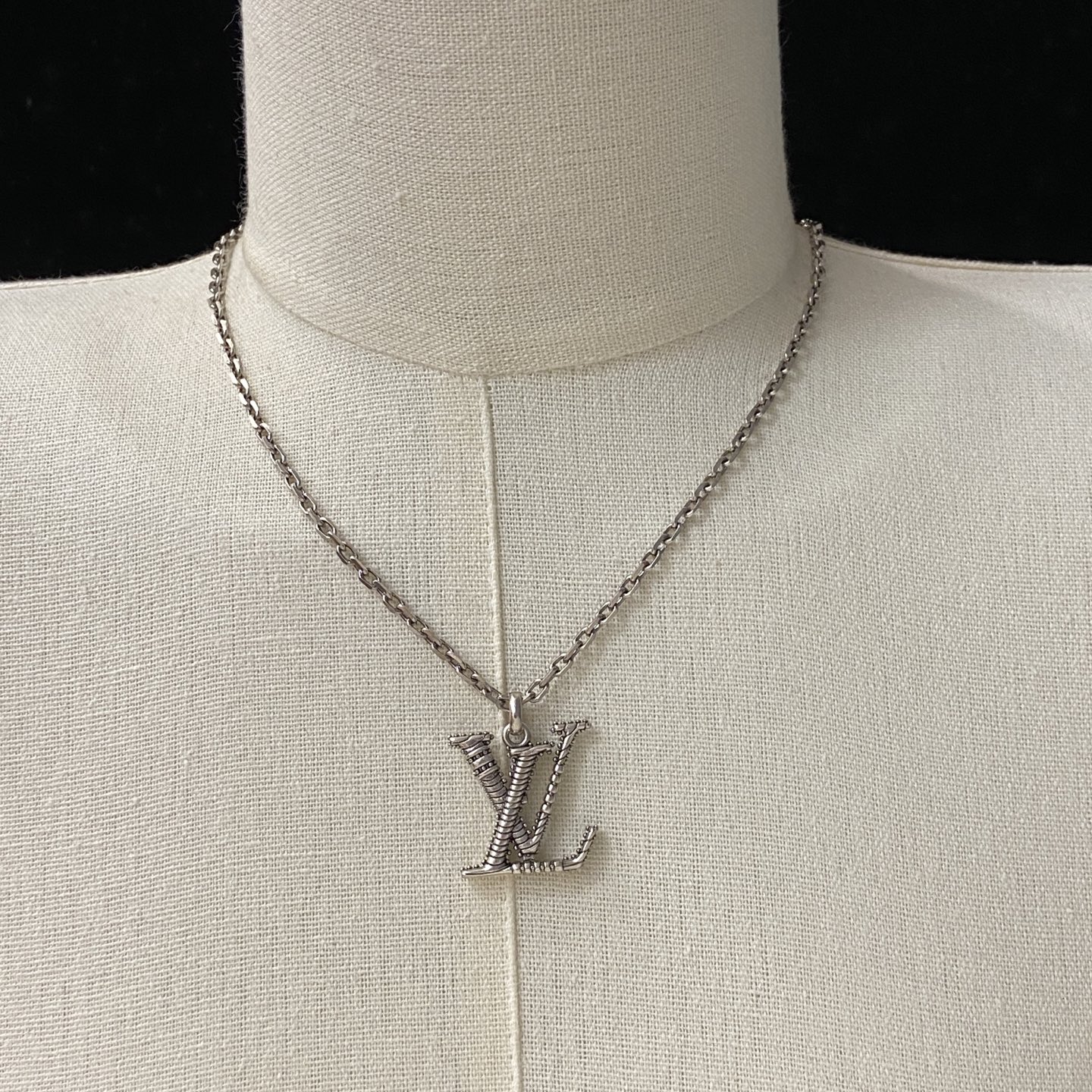 [TOP] Louis Vuitton LV Necklace - 2 Color - 711 Luxury