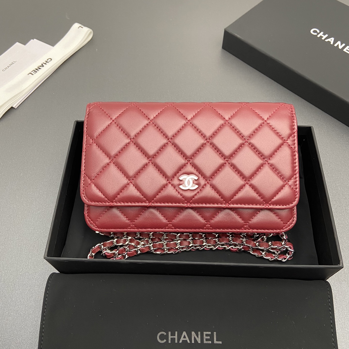 [TOP] CHANEL Woc Bag  - Red