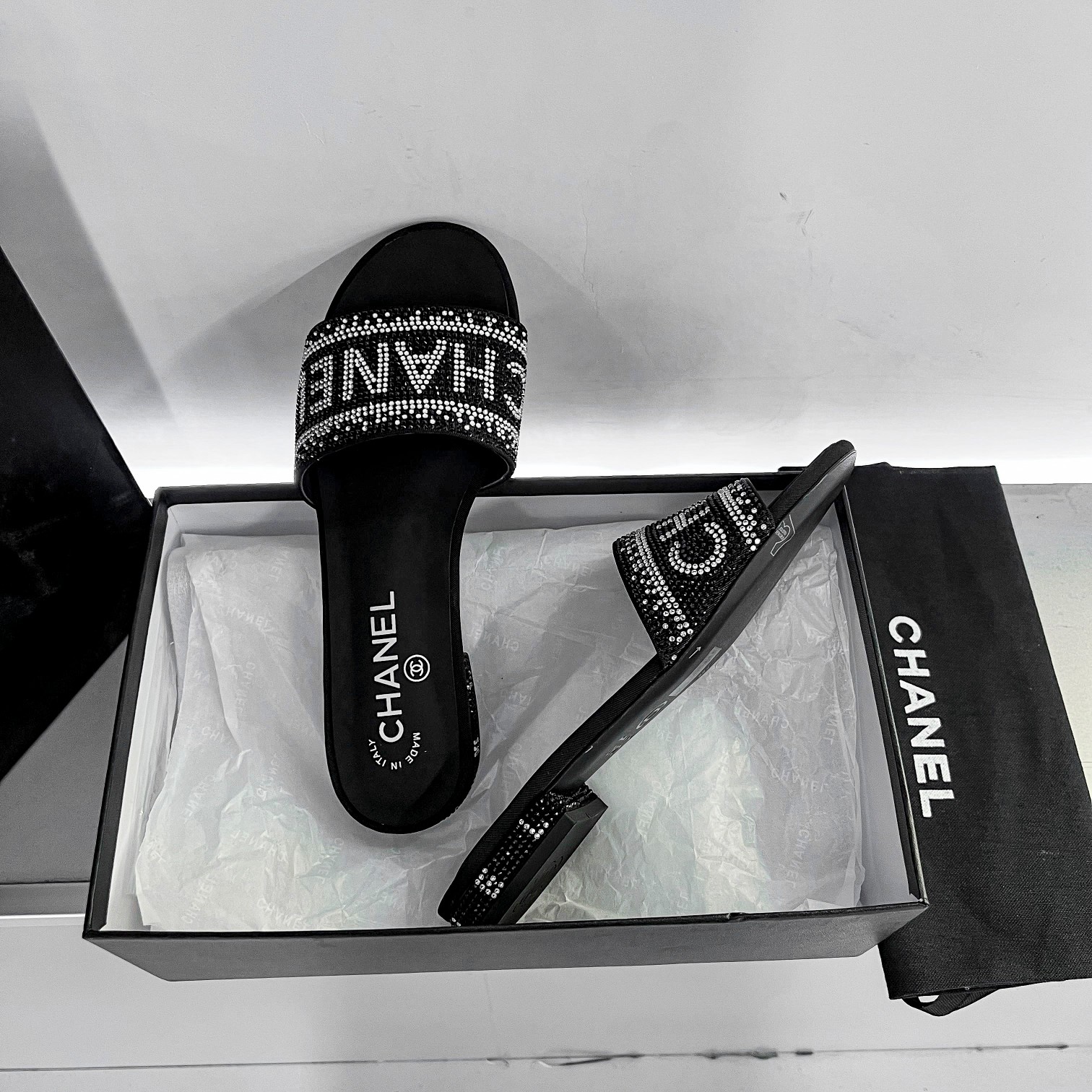 [TOP] CHANEL  Sandal - Black