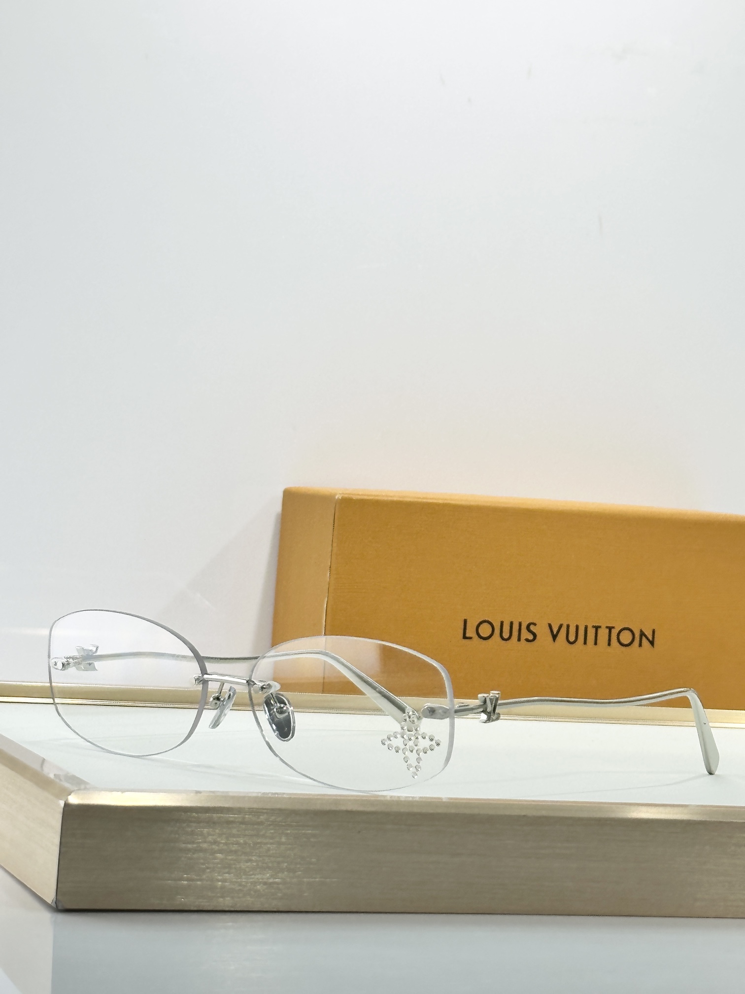 [TOP] Louis Vuitton LV Sunglasses - 9 Colors