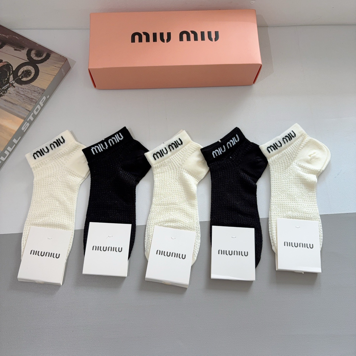 [TOP] Miu Miu Socks - 5 Pieces as a Set - 711 Luxury