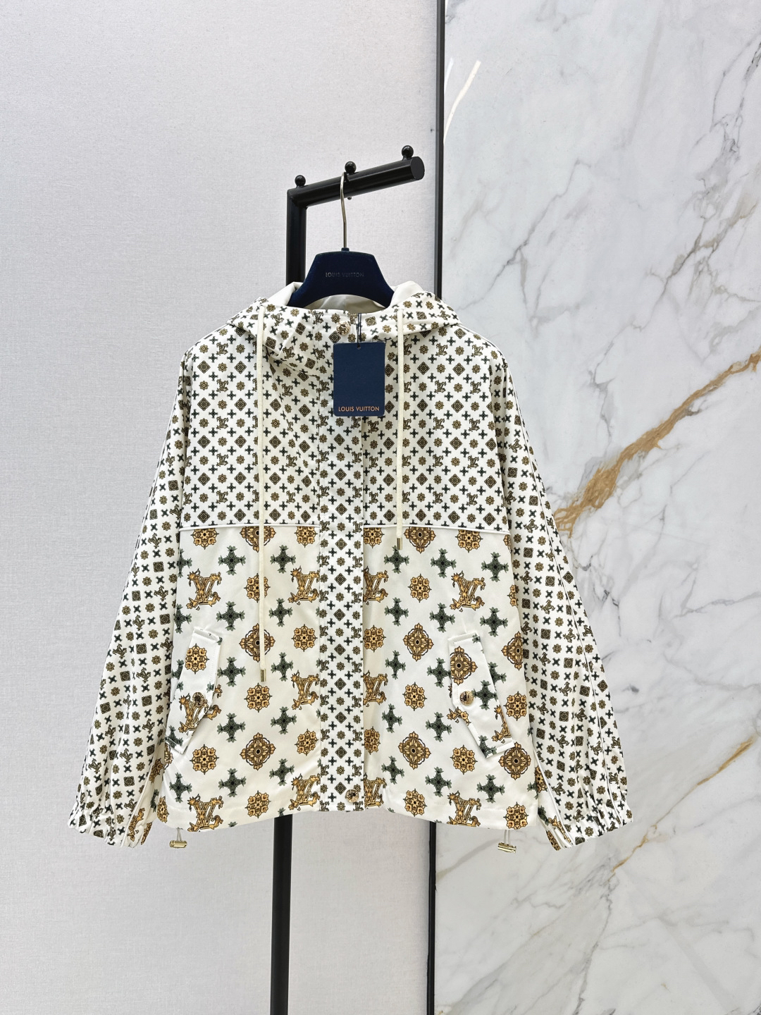 [TOP] Louis Vuitton LV Hooded Zip-Up Monogram Trench Coat - White