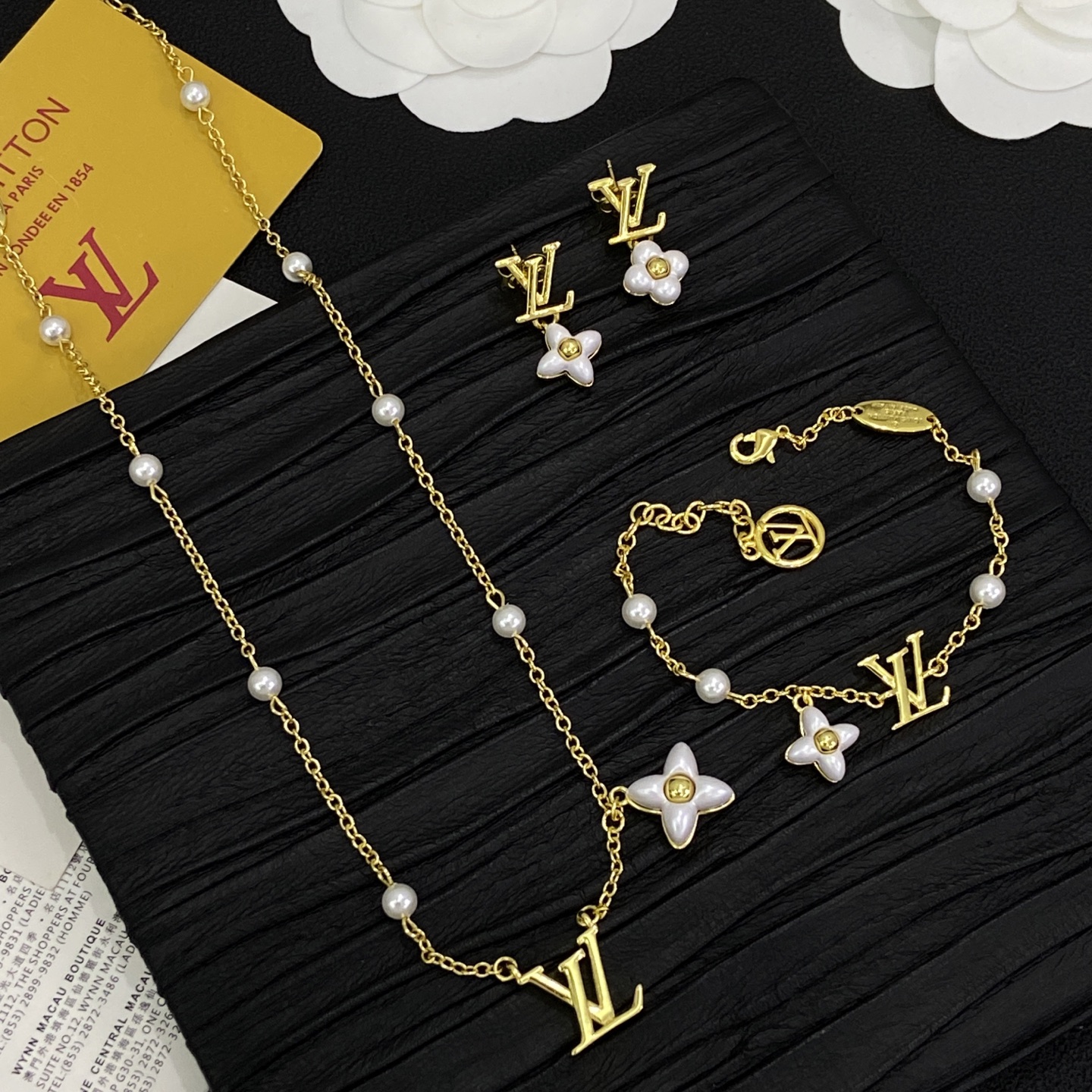 [TOP] Louis Vuitton LV Necklace Earrings Bracelet Set - Gold - 711 Luxury