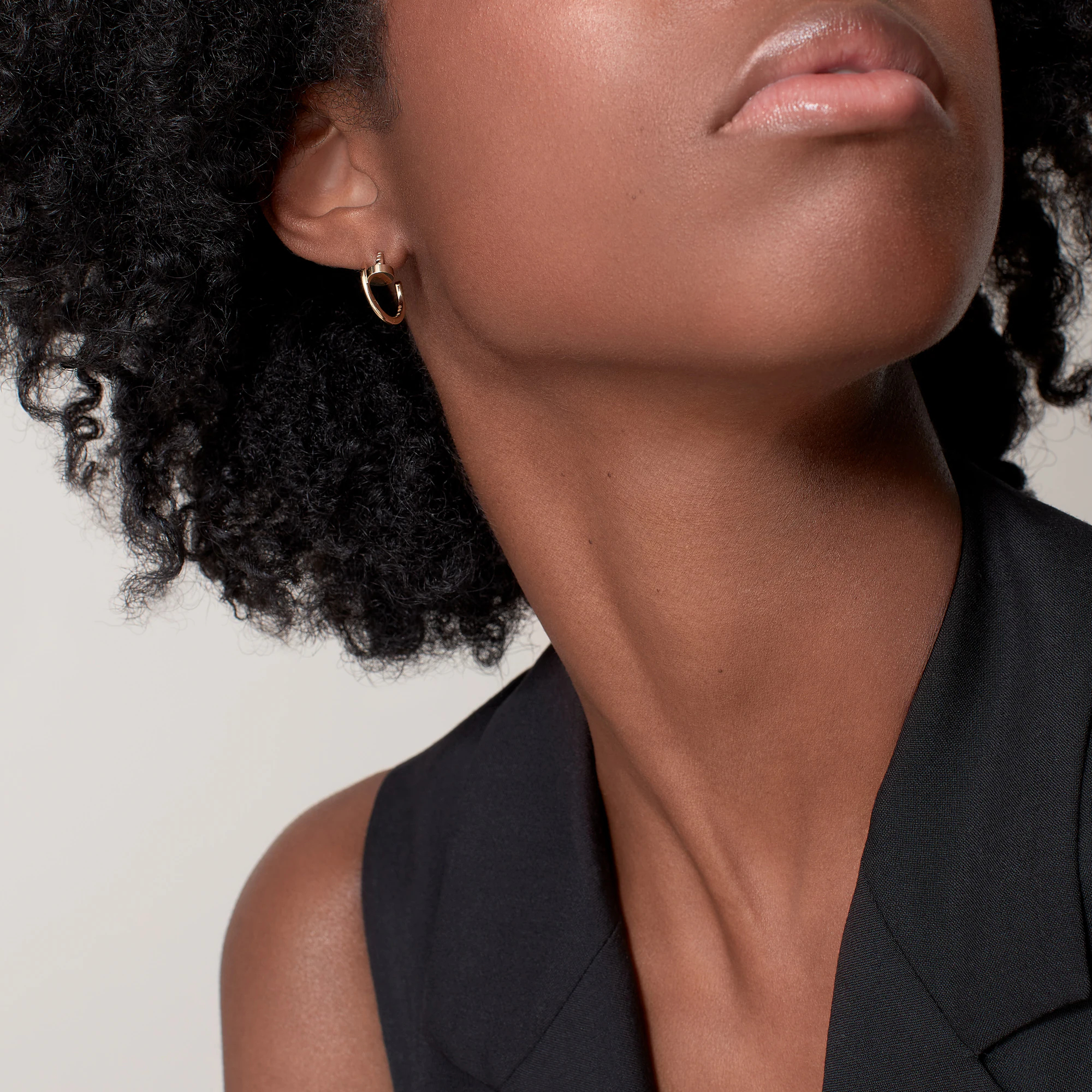 Carty Nails Solo Trace Earrings,Yellow  Gold,Medium Model