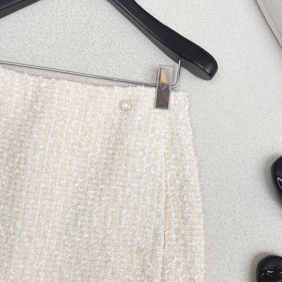 [TOP] CHANEL Dress - Beige