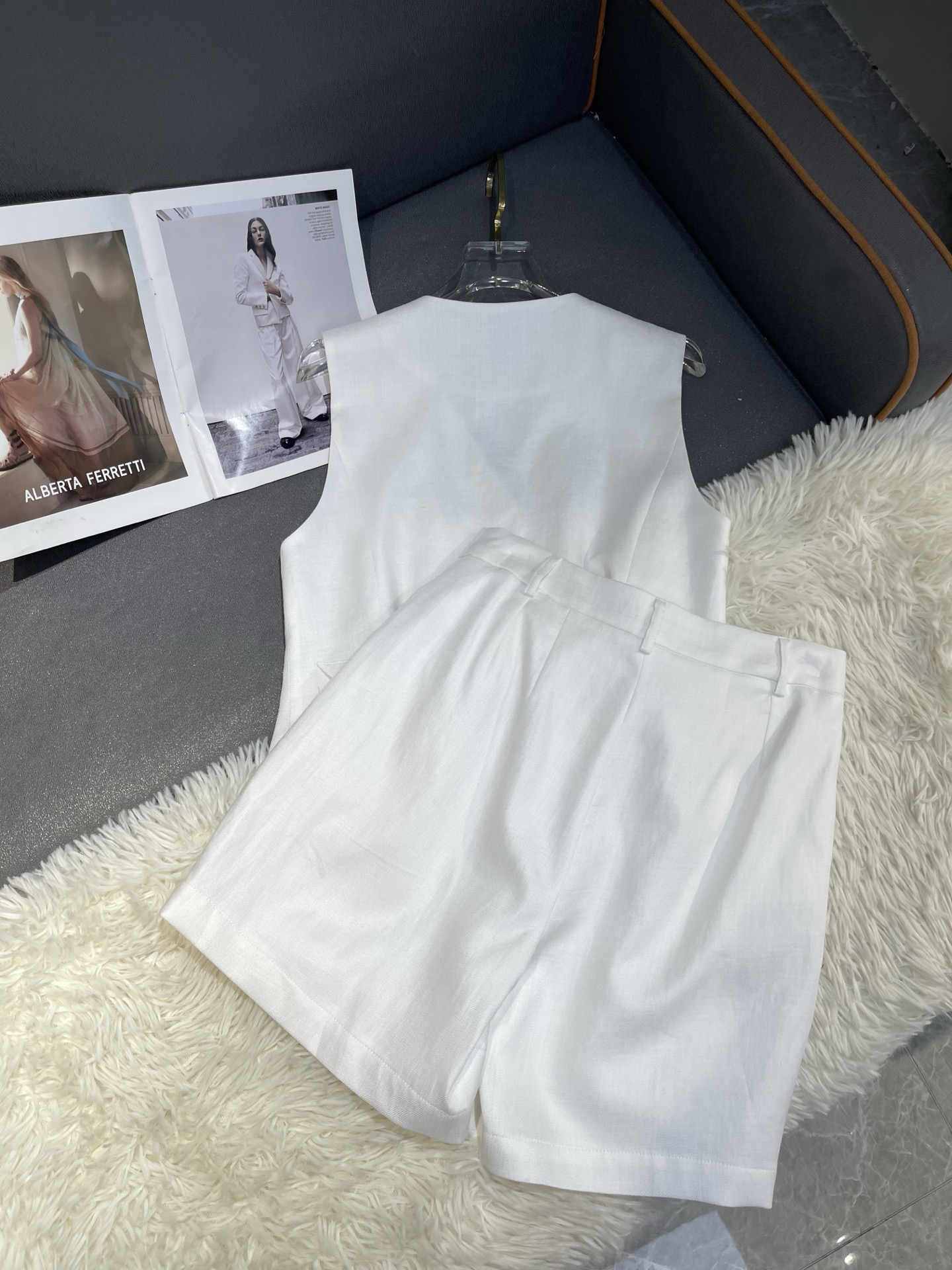 [TOP] Christian Dior  Suit - White