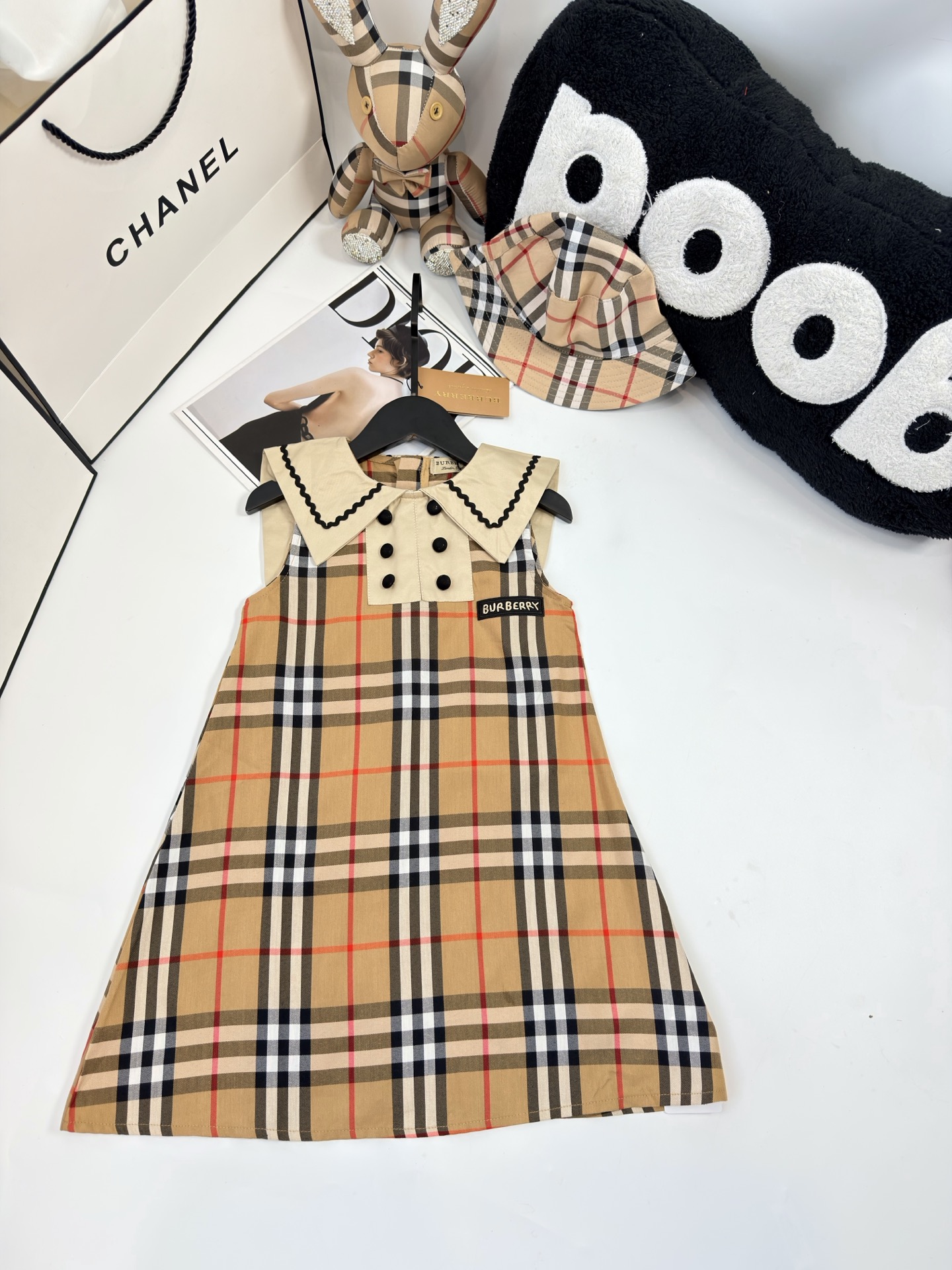 Burberry Girls Vintage Check Sleeveless Peter Pan Collar Cotton Princess Dress Little Girls Khaki Plaid Casual Dress Sizes 100-150