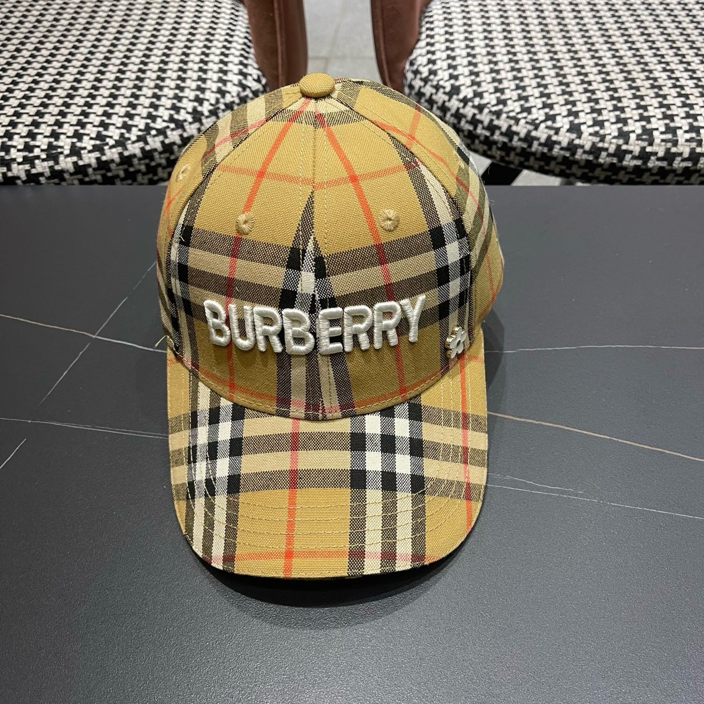 [TOP] BURBERRY Classic Baseball Hat - Brown - 711 Luxury