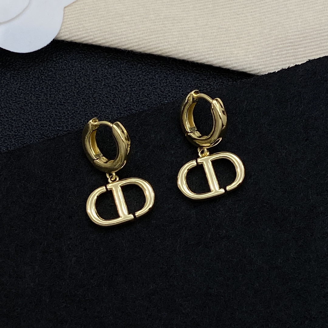 [TOP] Christian Dior Earrings - 3 Color