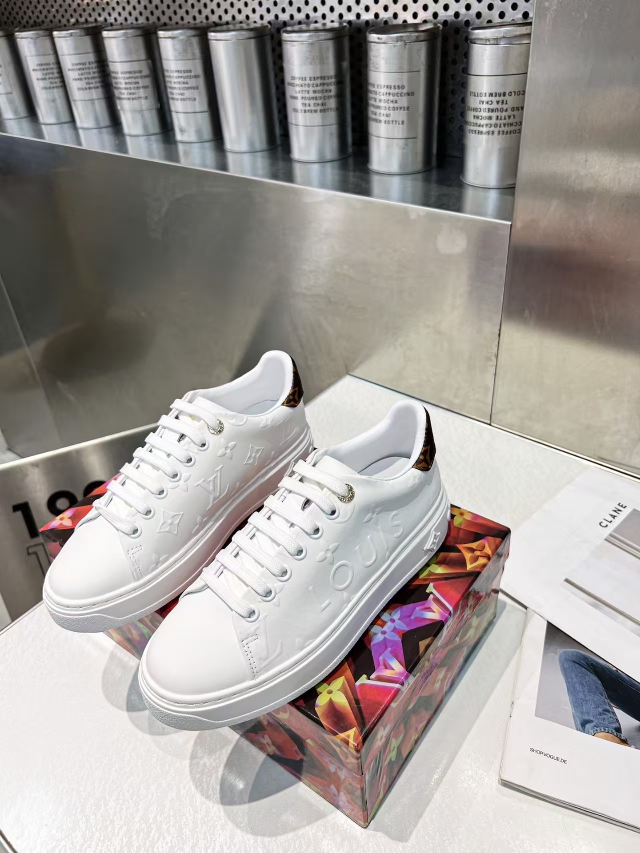 [TOP] Louis Vuitton LV Men's  Casual Shoes - White - 711 Luxury