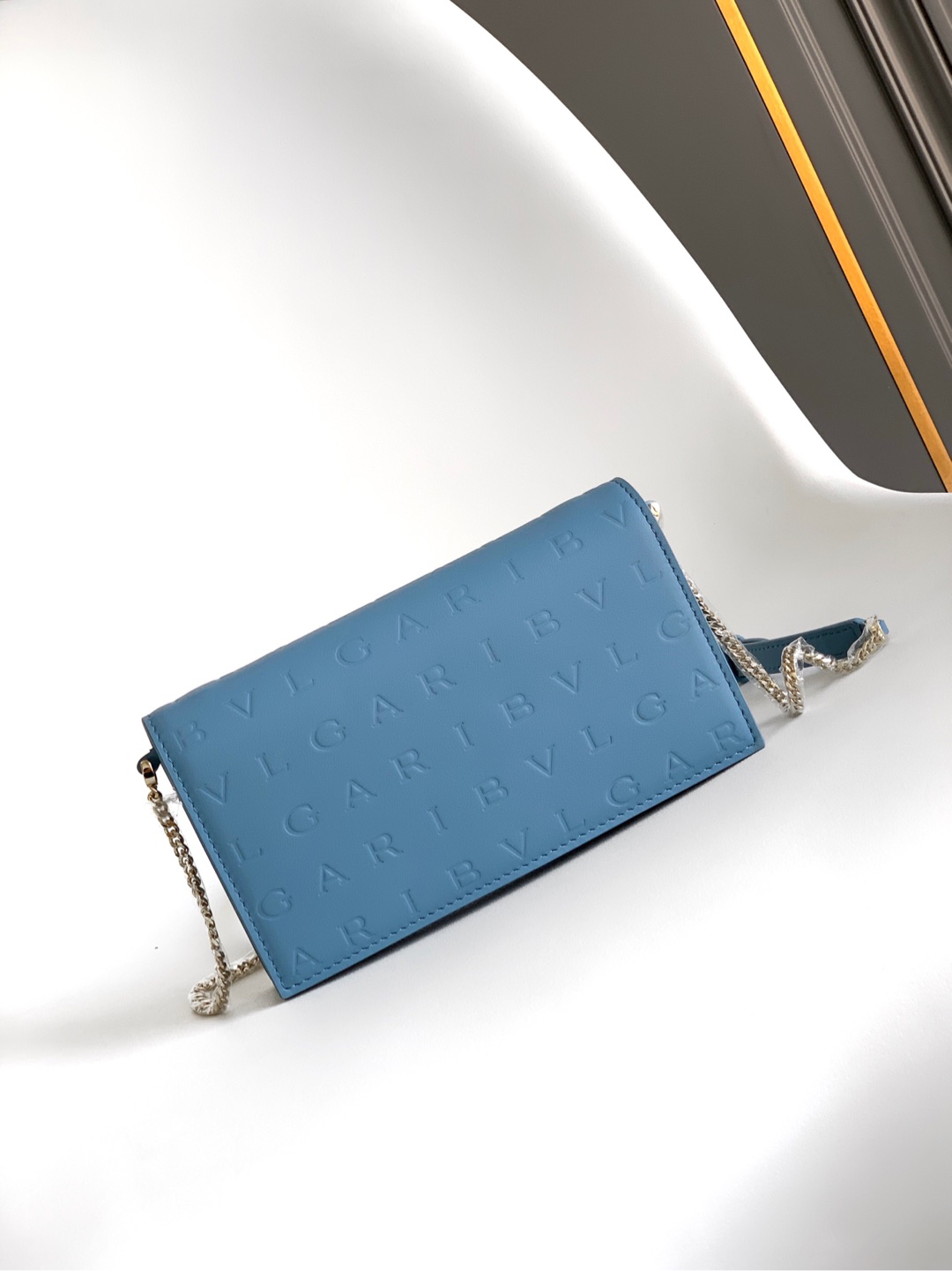[TOP] BVLGARI Logo Bag Calfskin 19x10.5x4.5cm - Blue - 711 Luxury