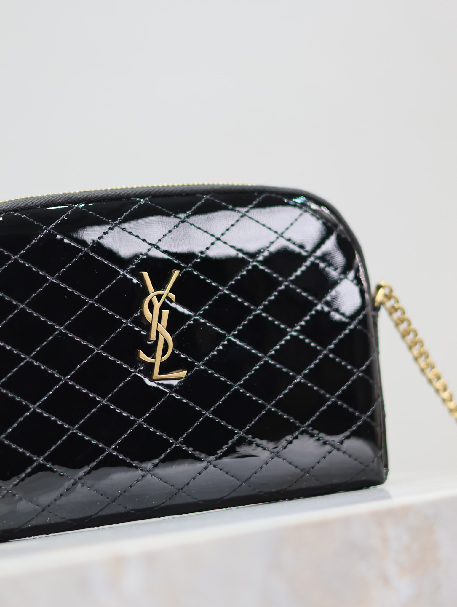 [TOP] Yves Saint Laurent YSL Gaby Chain Bag Patent Leather 19x3x3.5cm - Black & GHW - 711 Luxury