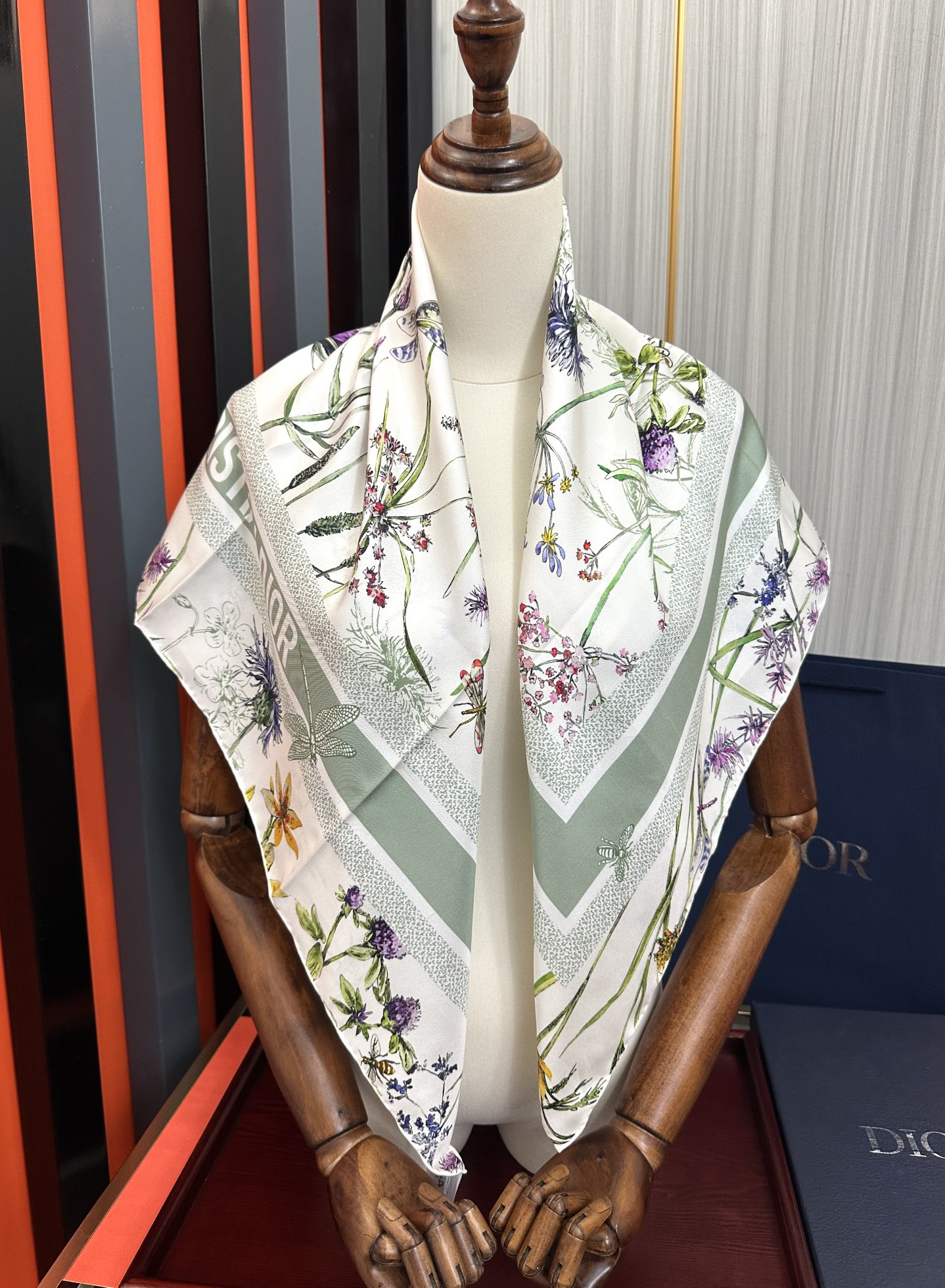 [TOP] Christian Dior Scarf 90x90 cm - Green - 711 Luxury