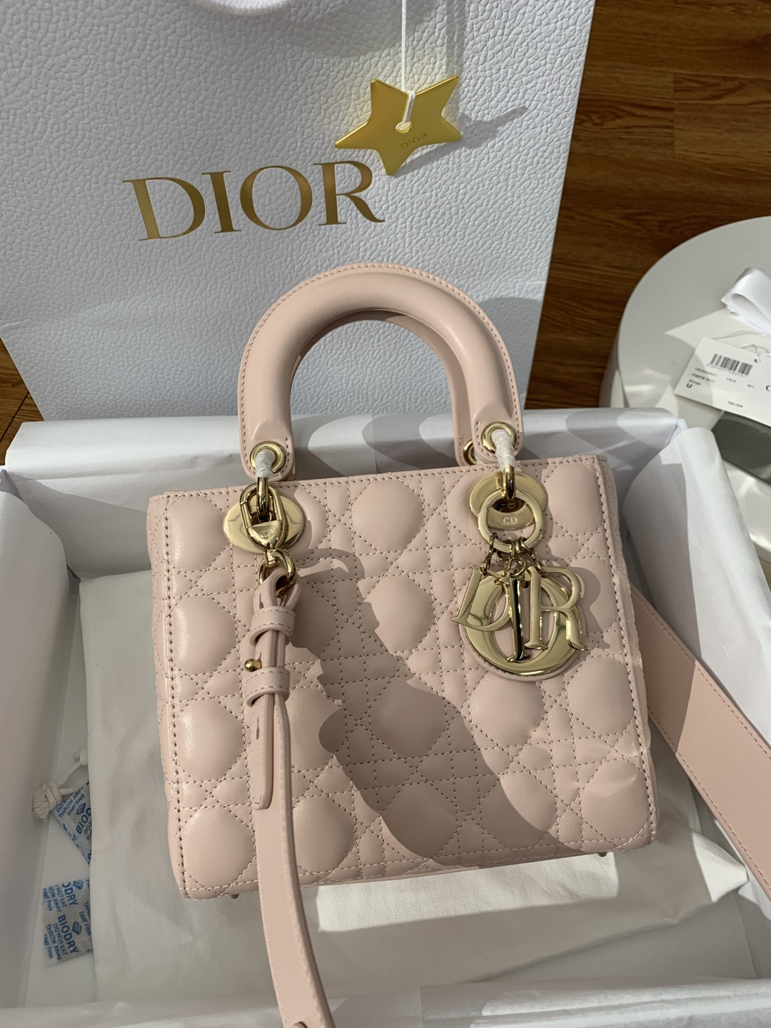 [TOP] Christian Dior Lady Dior Bag Lambskin 20x17x8cm - Pink - 711 Luxury