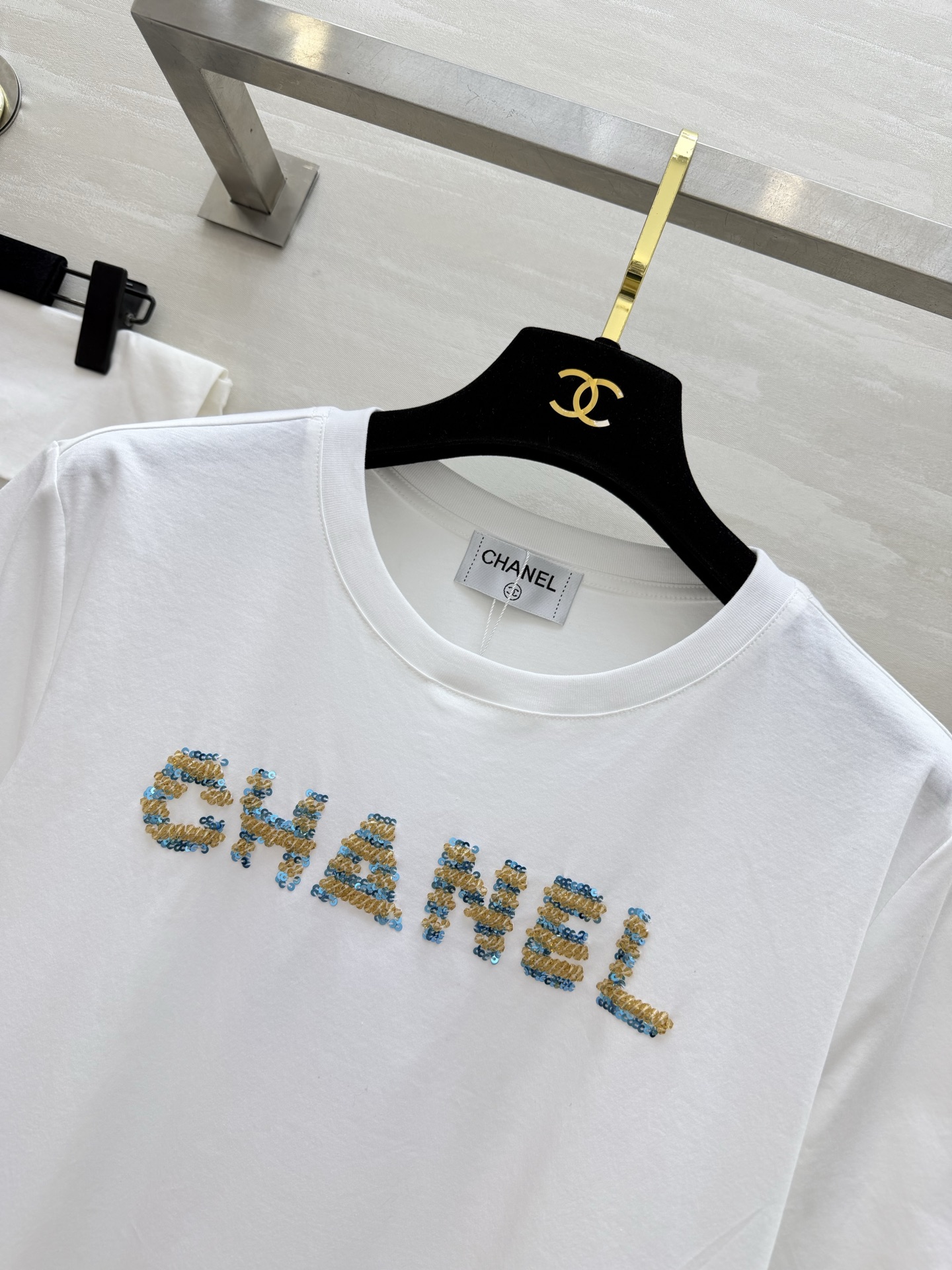 [TOP] CHANEL T-shirt - White - 711 Luxury