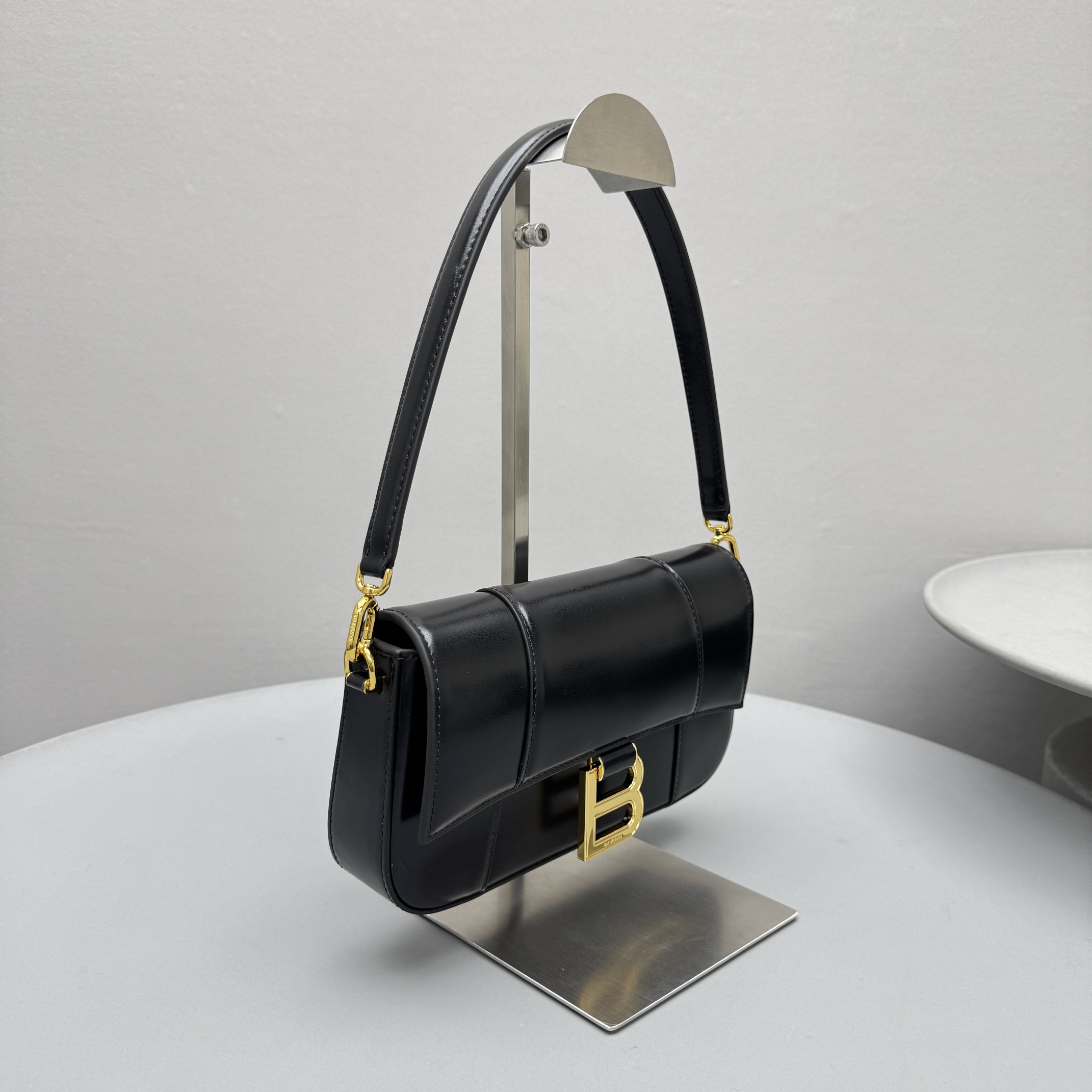 [TOP] BALENCIAGA Hourglass Bag 23x13x4cm - Black & GHW