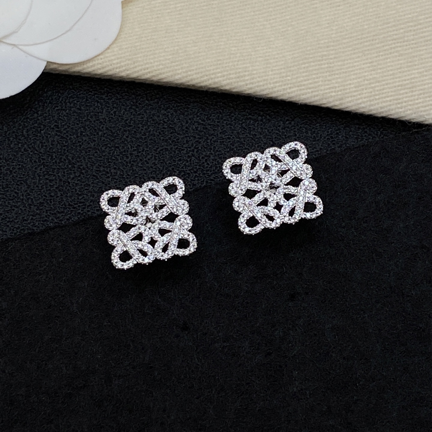 [TOP] LOEWE Earrings - 2 Colors - 711 Luxury