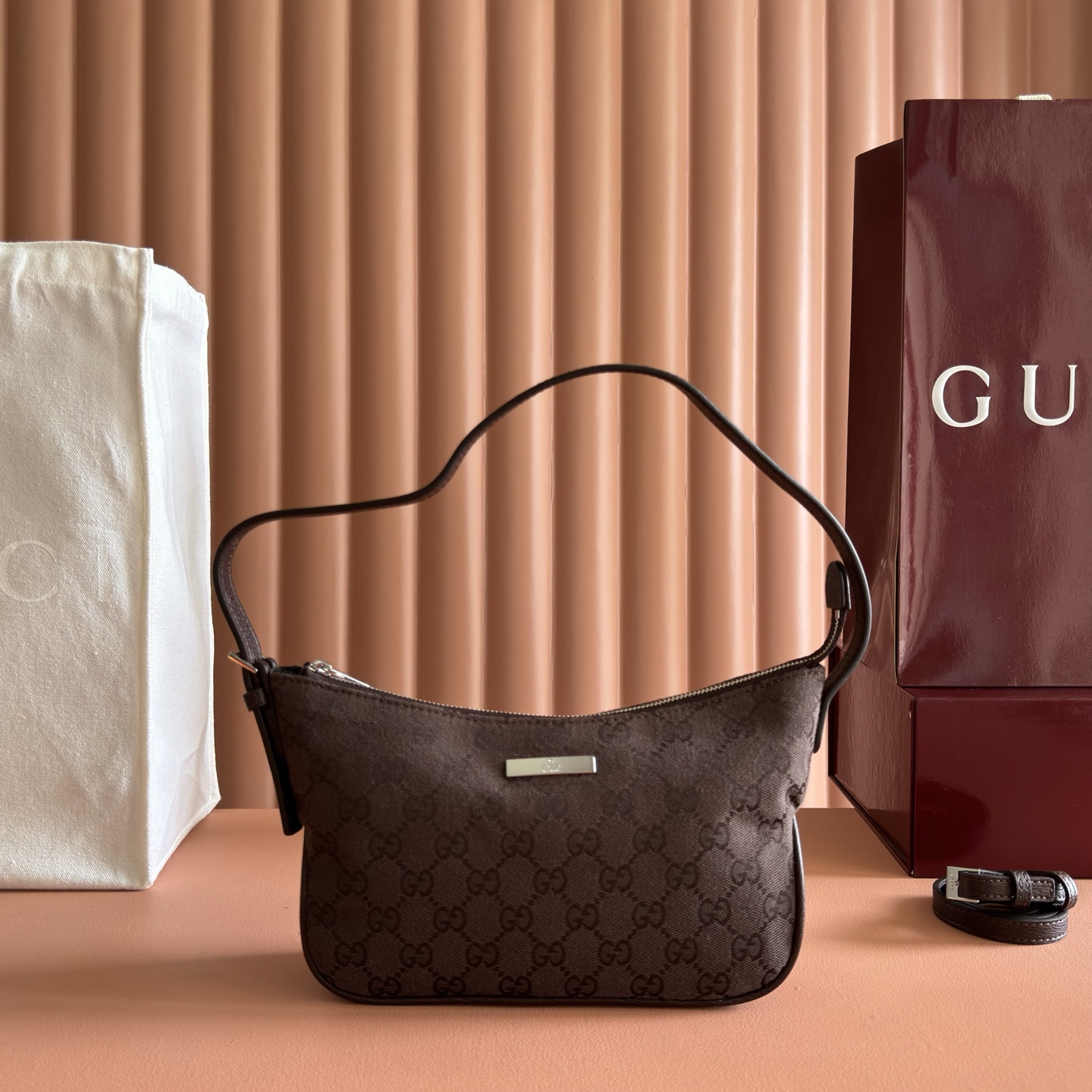 [TOP] GUCCI Generation Gucci Bag 22 x 14 x 5.5 cm - Brown - 711 Luxury