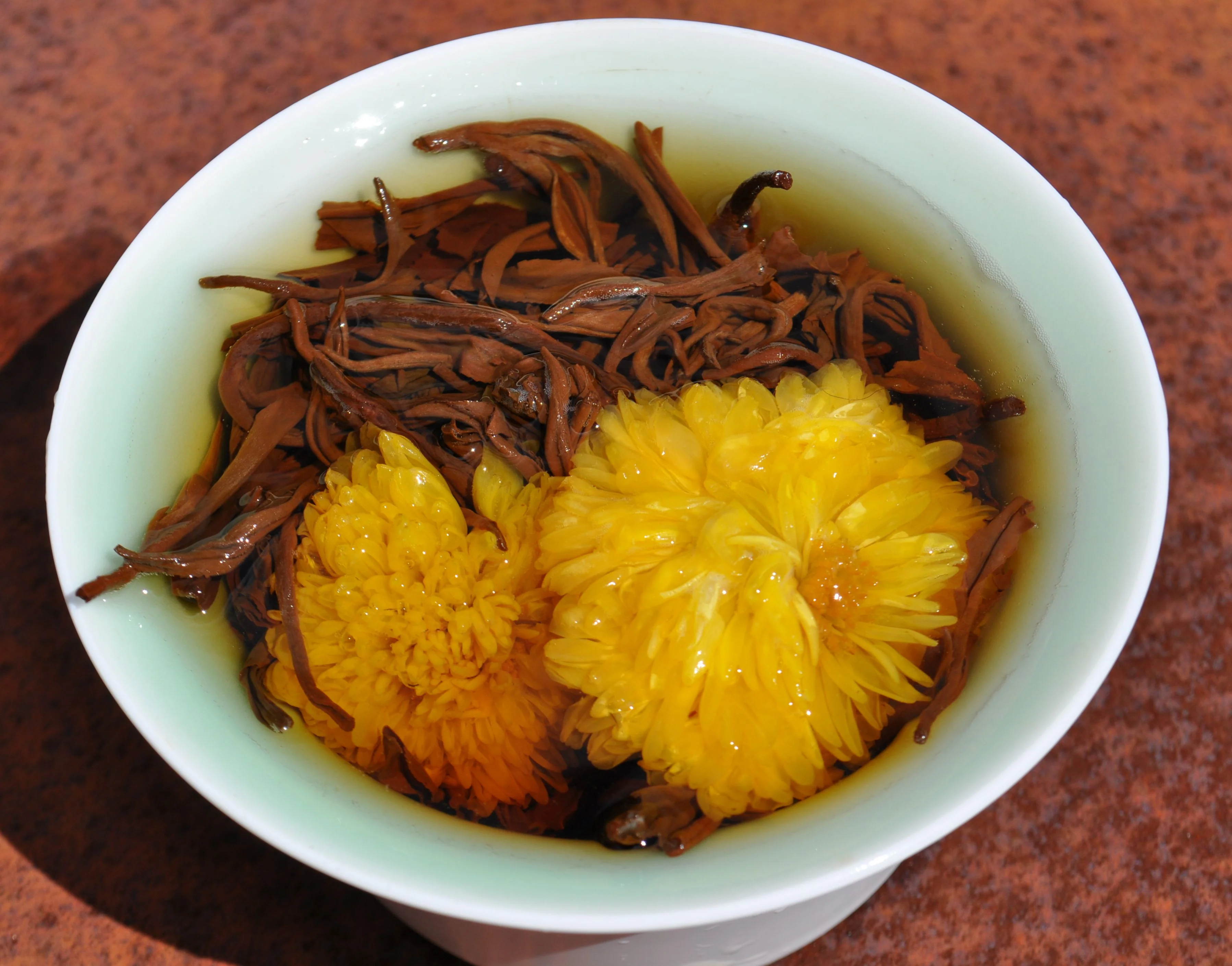 Royal Chrysanthemum and Big Snow Mountain Black Tea Dragon Ball