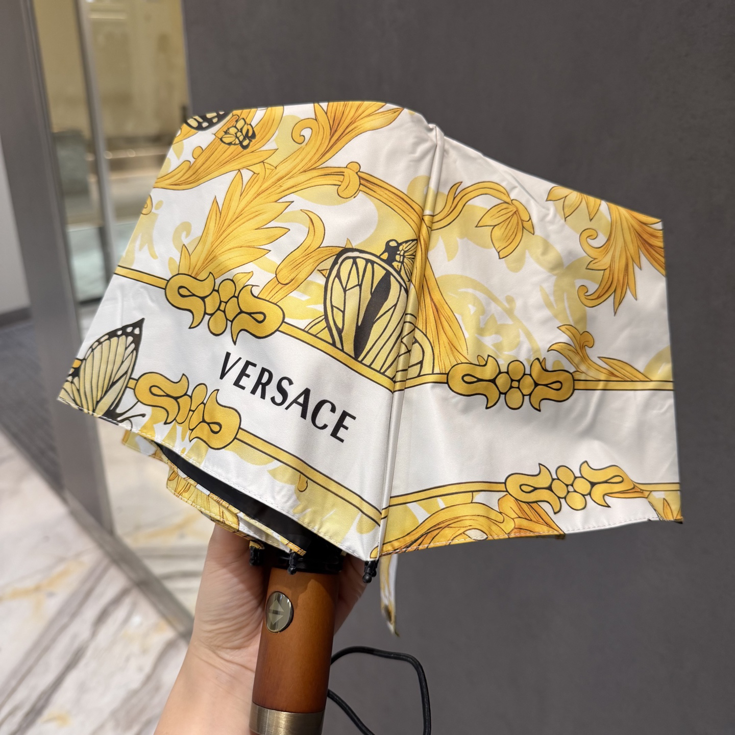 [TOP] VERSACE Umbrella - Yellow - 711 Luxury