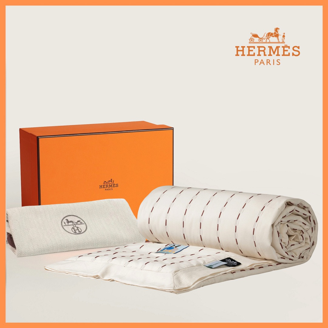 Designer Accessory Hermès DECOR ANIMAUX BLOCKS Cotton and Linen Silk Quilt #386542 | Nigo Office