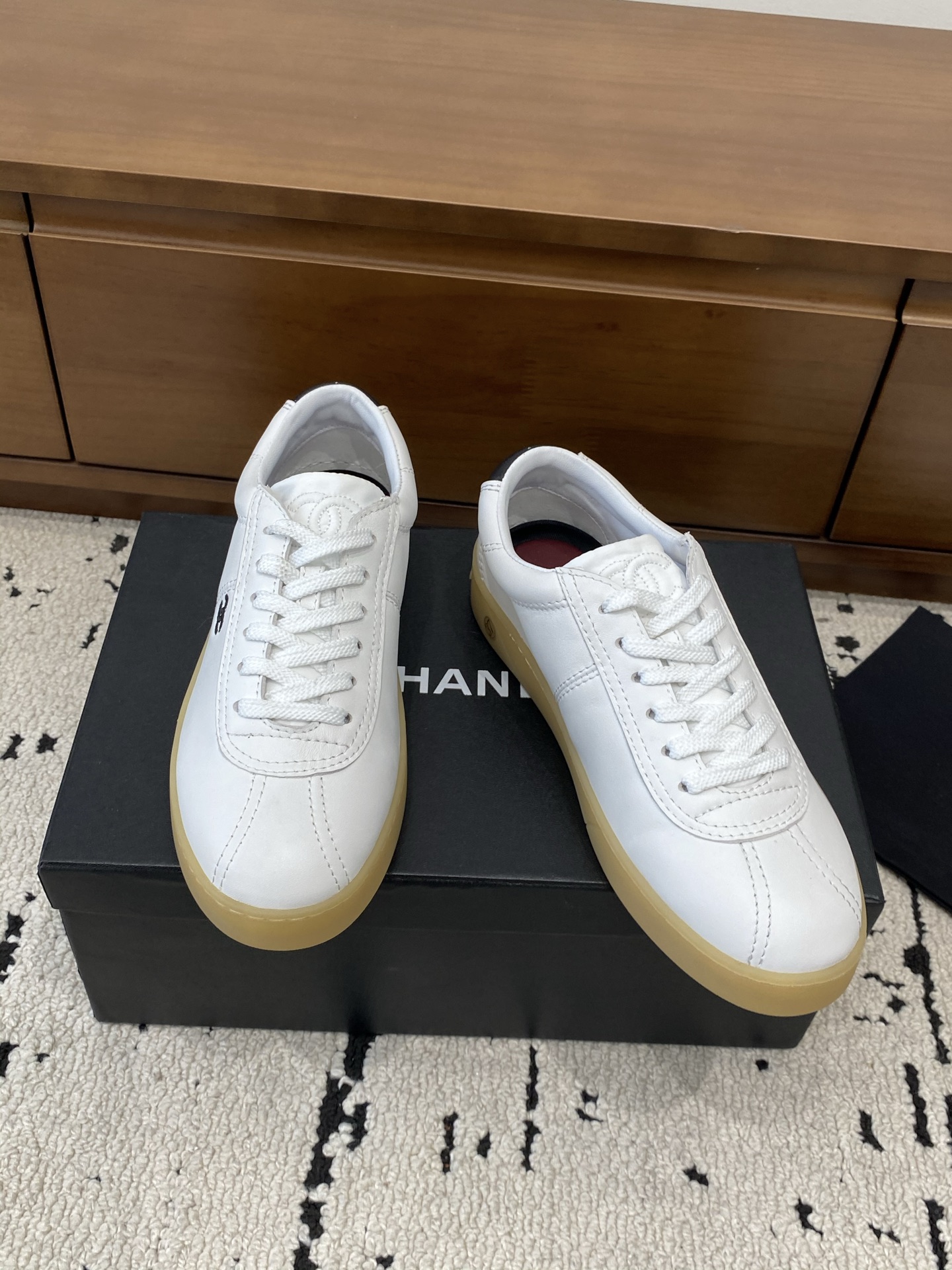 [TOP] CHANEL Casual Shoes - White - 711 Luxury