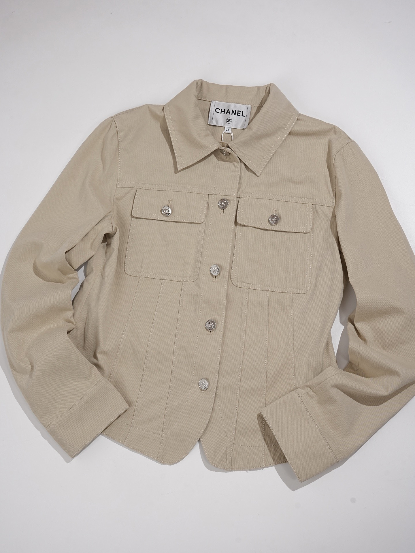 Chanel beige Clothing Chanel Jacket Shorts Twill Beige View 2 | Nigo Office