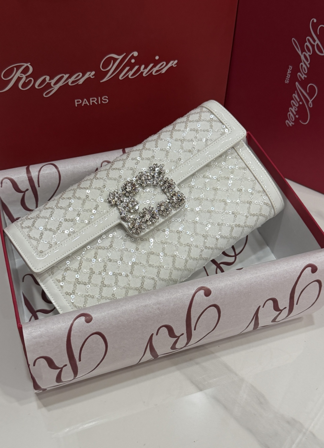 [TOP] ROGER VIVIER Diamond  Bag with Embroidered Bead Pieces  24-13-3 CM - White - 711 Luxury