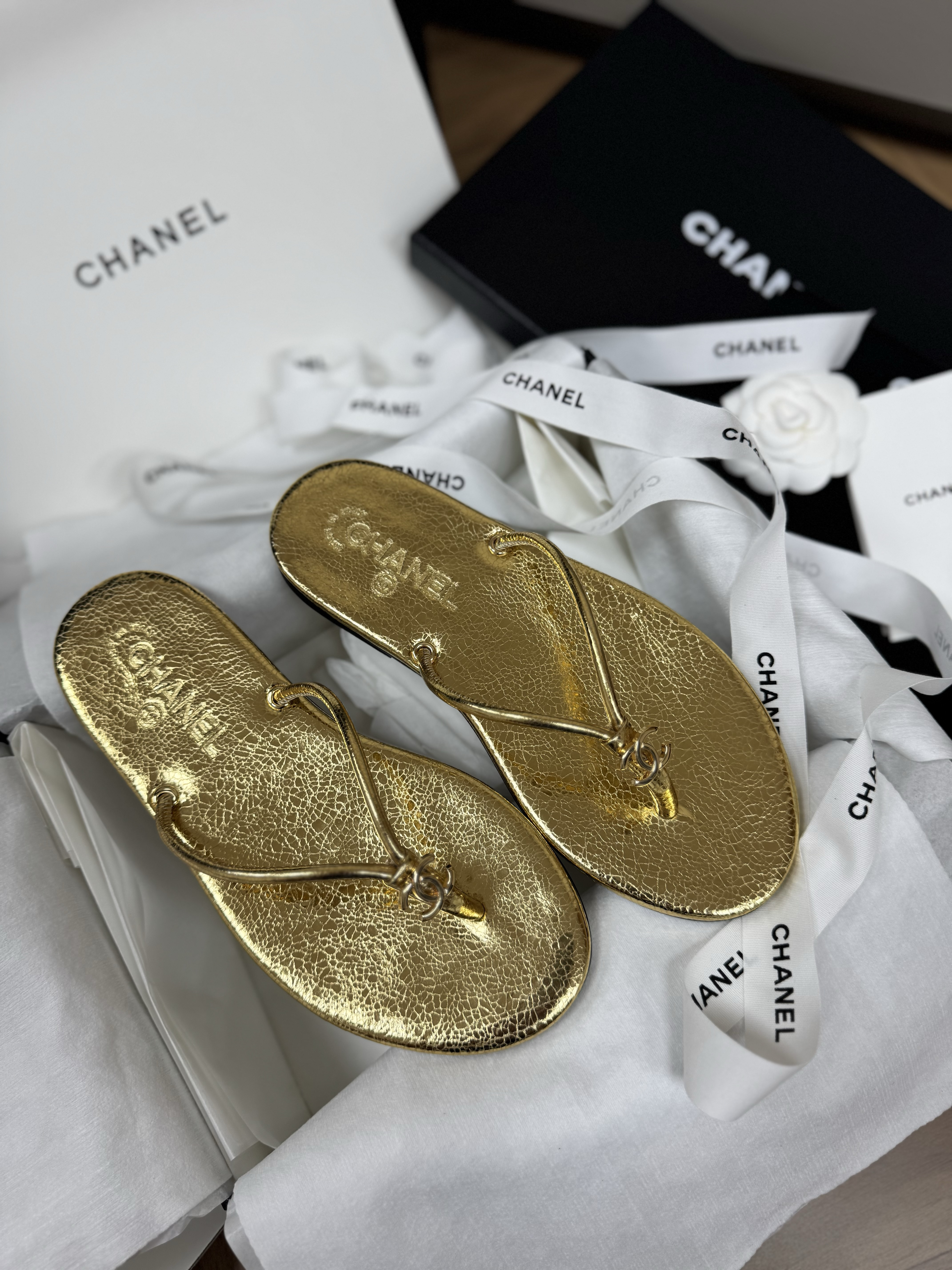 Chanel gold Shoes Chanel Mules Crackled Laminated Calfskin Gold #379231 View 2 | Nigo Office