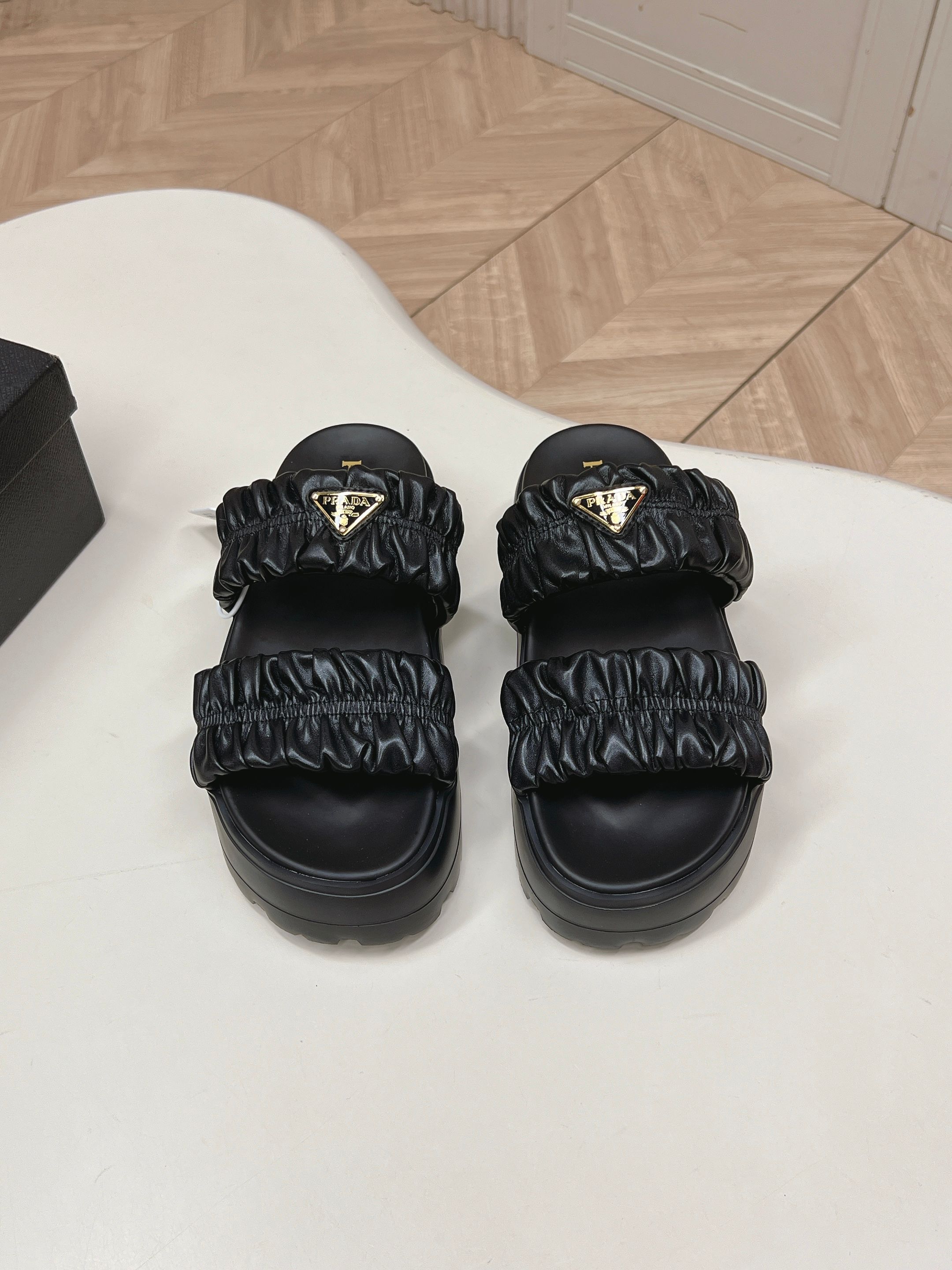 [TOP] PRADA Slippers - Black - 711 Luxury