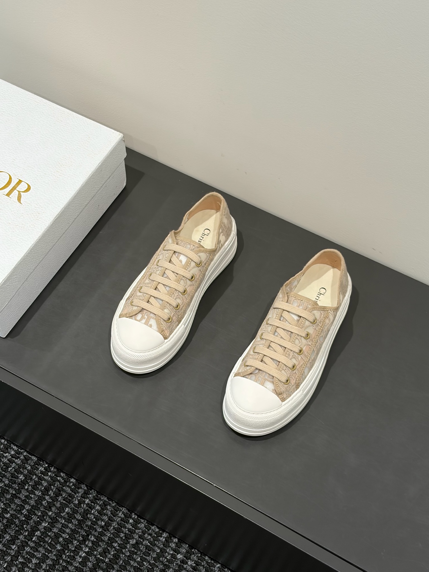 Dior blue Shoes DIOR Walk n Dior Platform Sneaker Sky Blue Dior Oblique Embroidered Mesh #386883 View 2 | Nigo Office