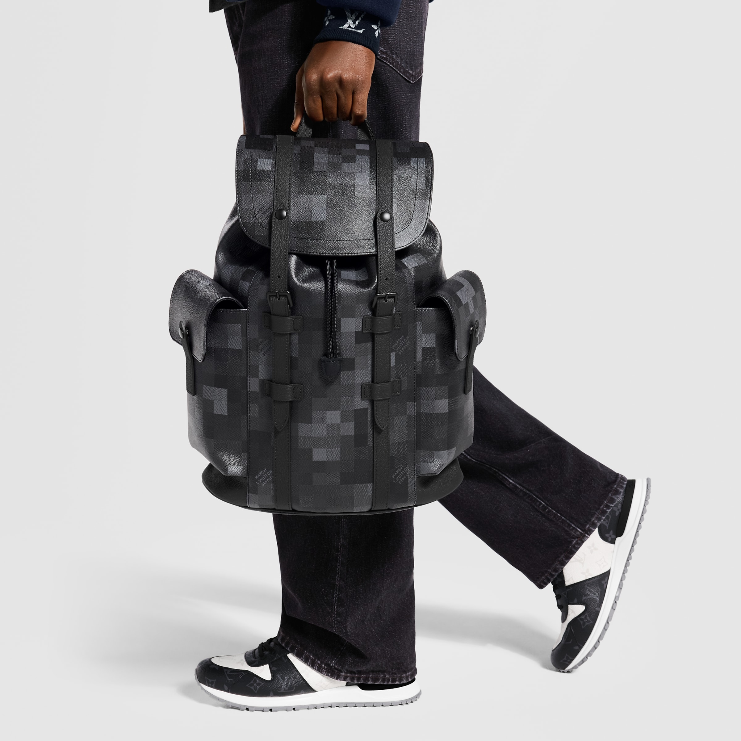 Louis Vuitton Clothing LOUIS VUITTON Christopher MM D16 M14952 #390082 View 2 | Nigo Office