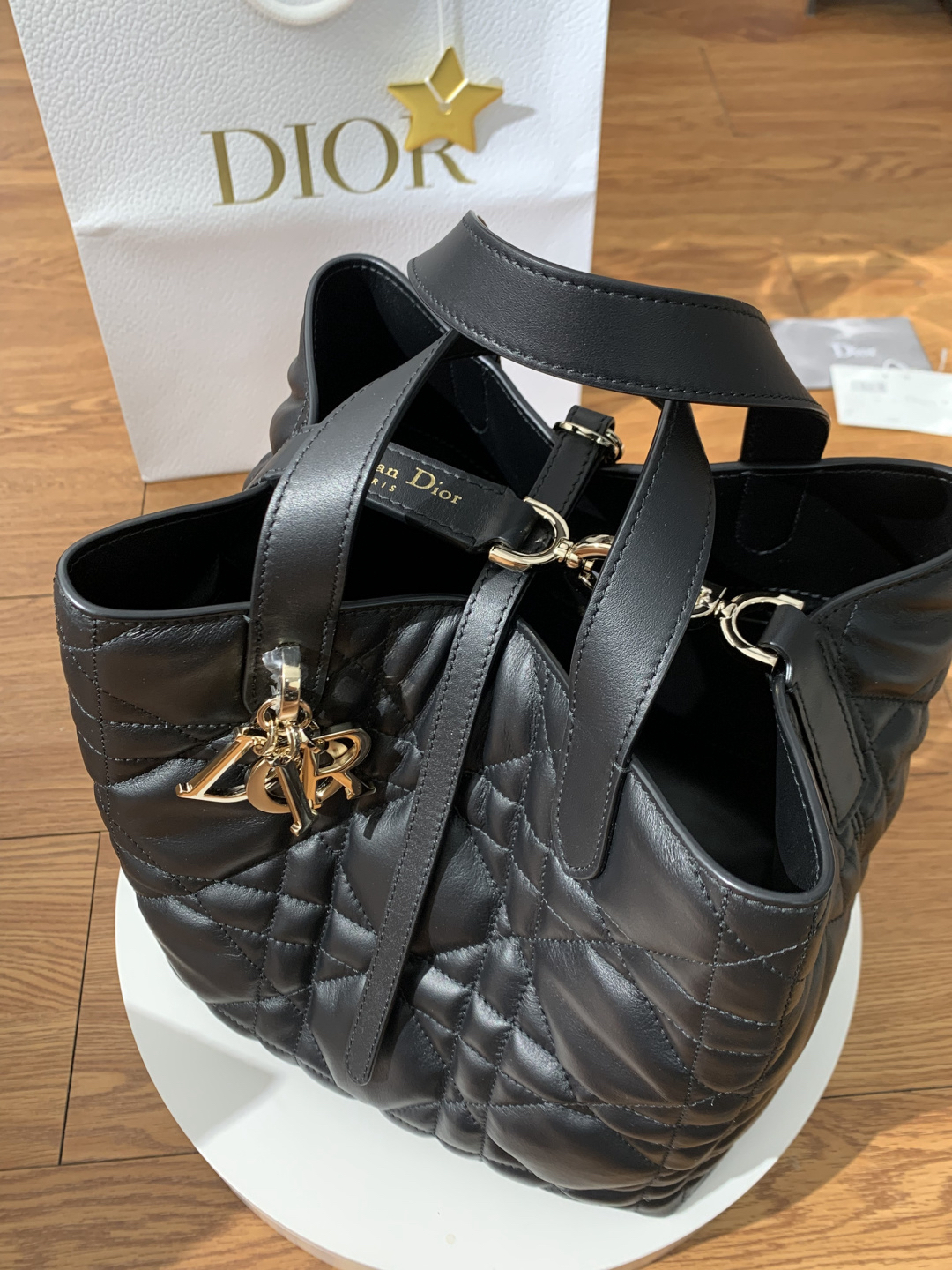 [TOP] Christian Dior Toujours Bag Calfskin 23x24x16cm - Black