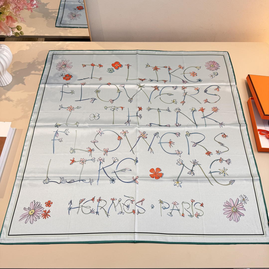 [TOP] HERMES Scarf - Blue - 711 Luxury