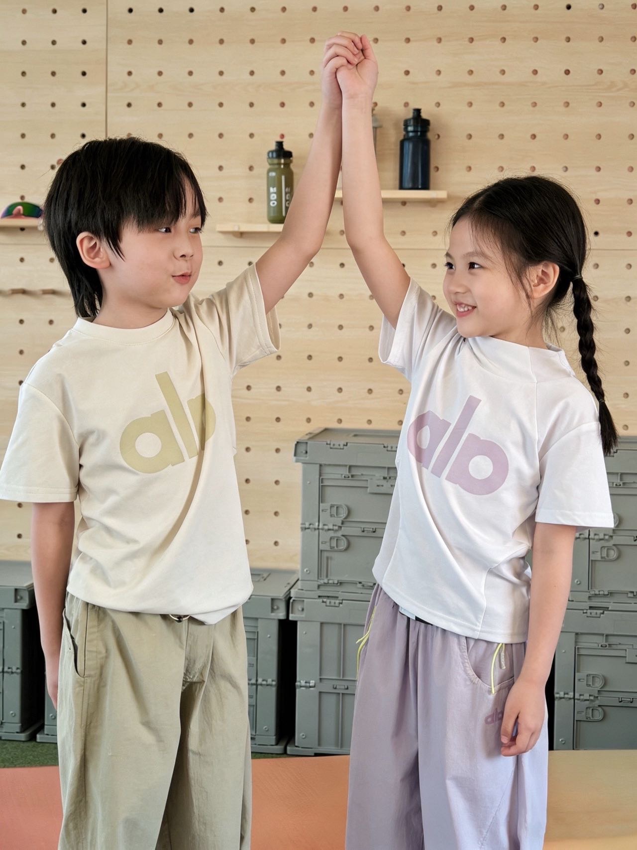 Alo Kids 2Pcs Ice Cool Quick Dry Big Logo Short Sleeve Tee & Jogger Pants Matching Set For Boys Girls Breathable Summer Outfit Sizes 120-170