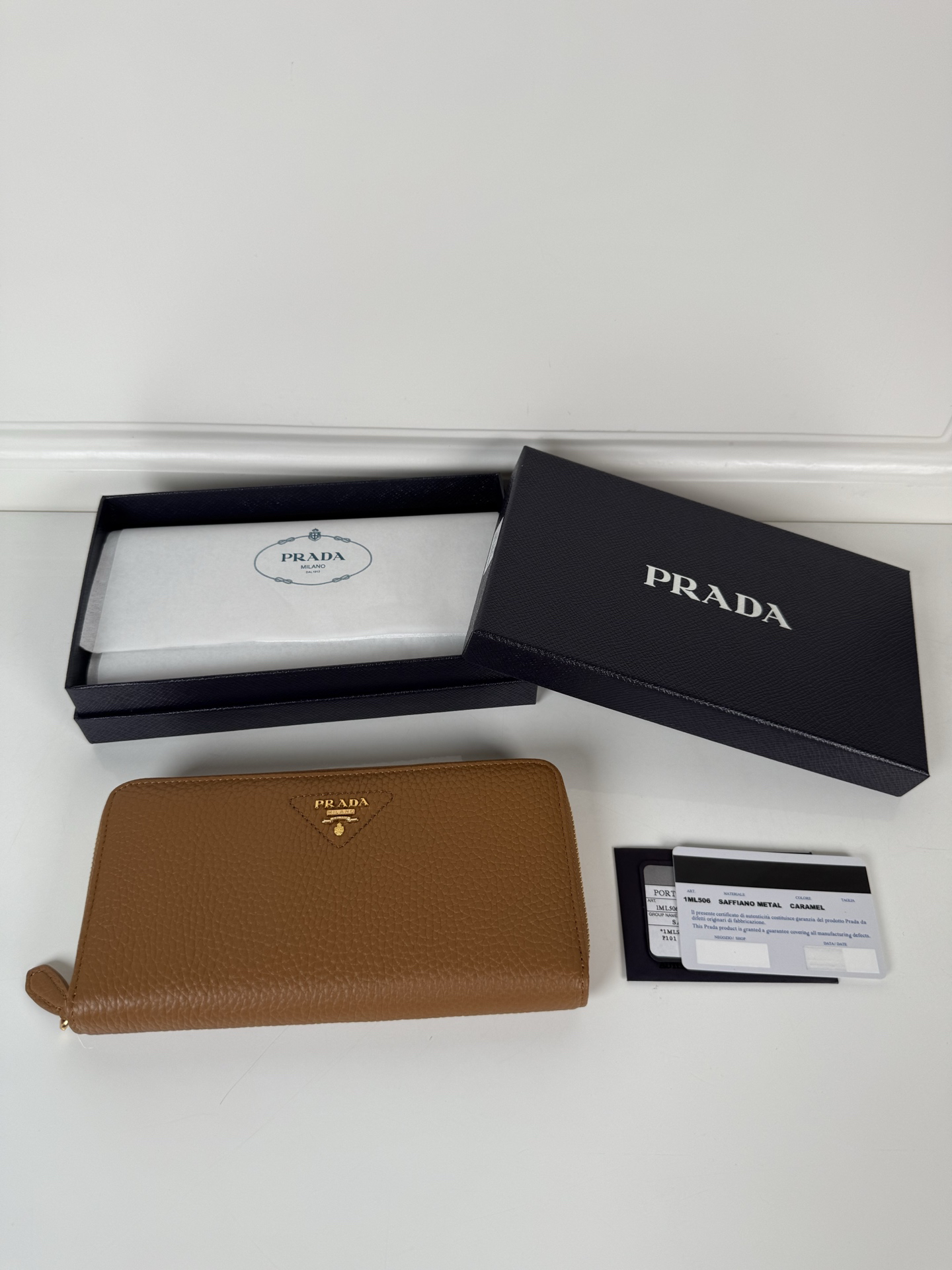 [TOP] PRADA Wallet 20x10.3cm - Brown - 711 Luxury