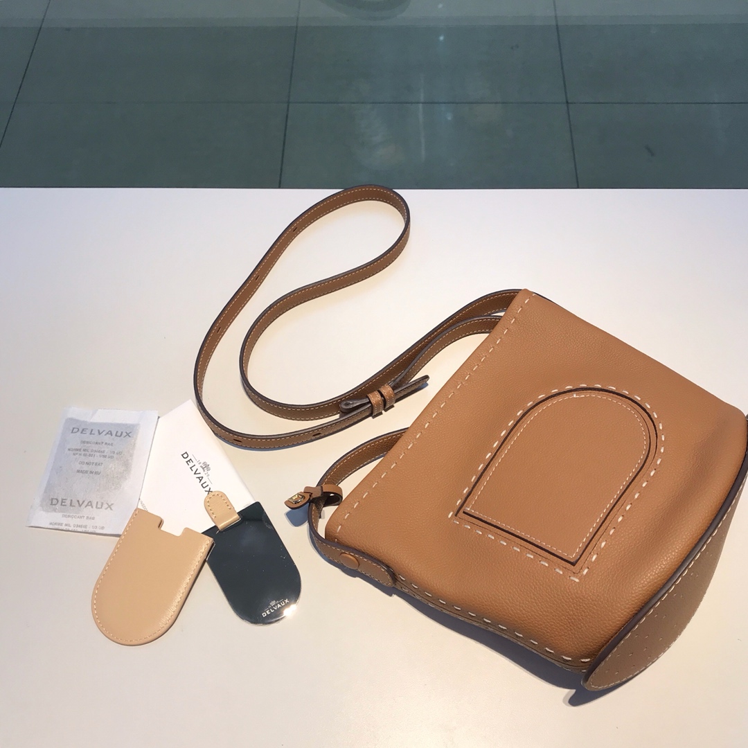 [TOP] Delvaux Bucket Bag Cowhide 20x10x20cm - Brown - 711 Luxury