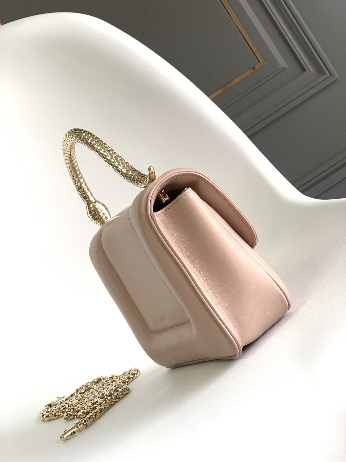 [TOP] BVLGARI Bag Lambskin 19.2x15x6cm - Pink
