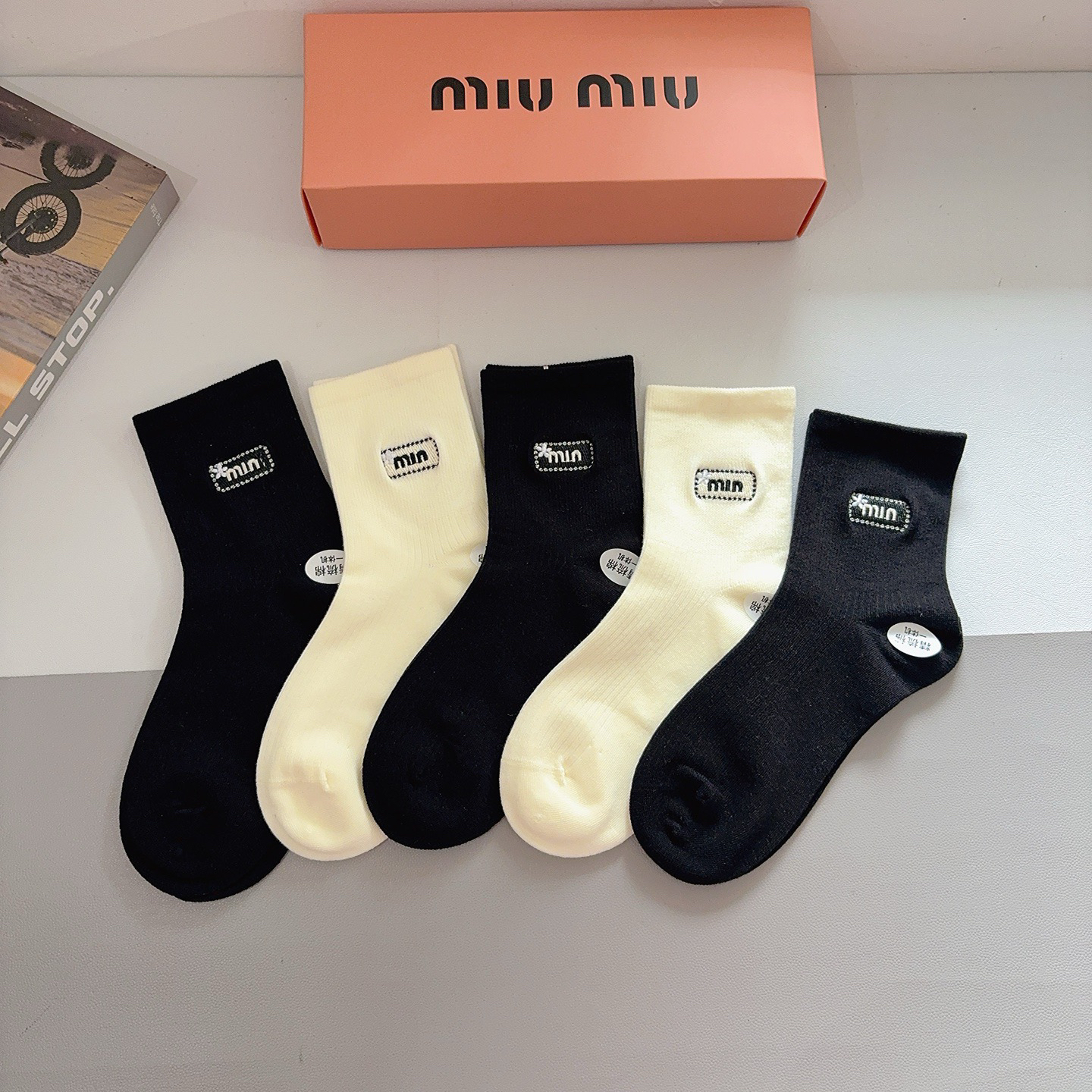 [TOP] Miu Miu Socks - 5 Pieces as a Set - 711 Luxury