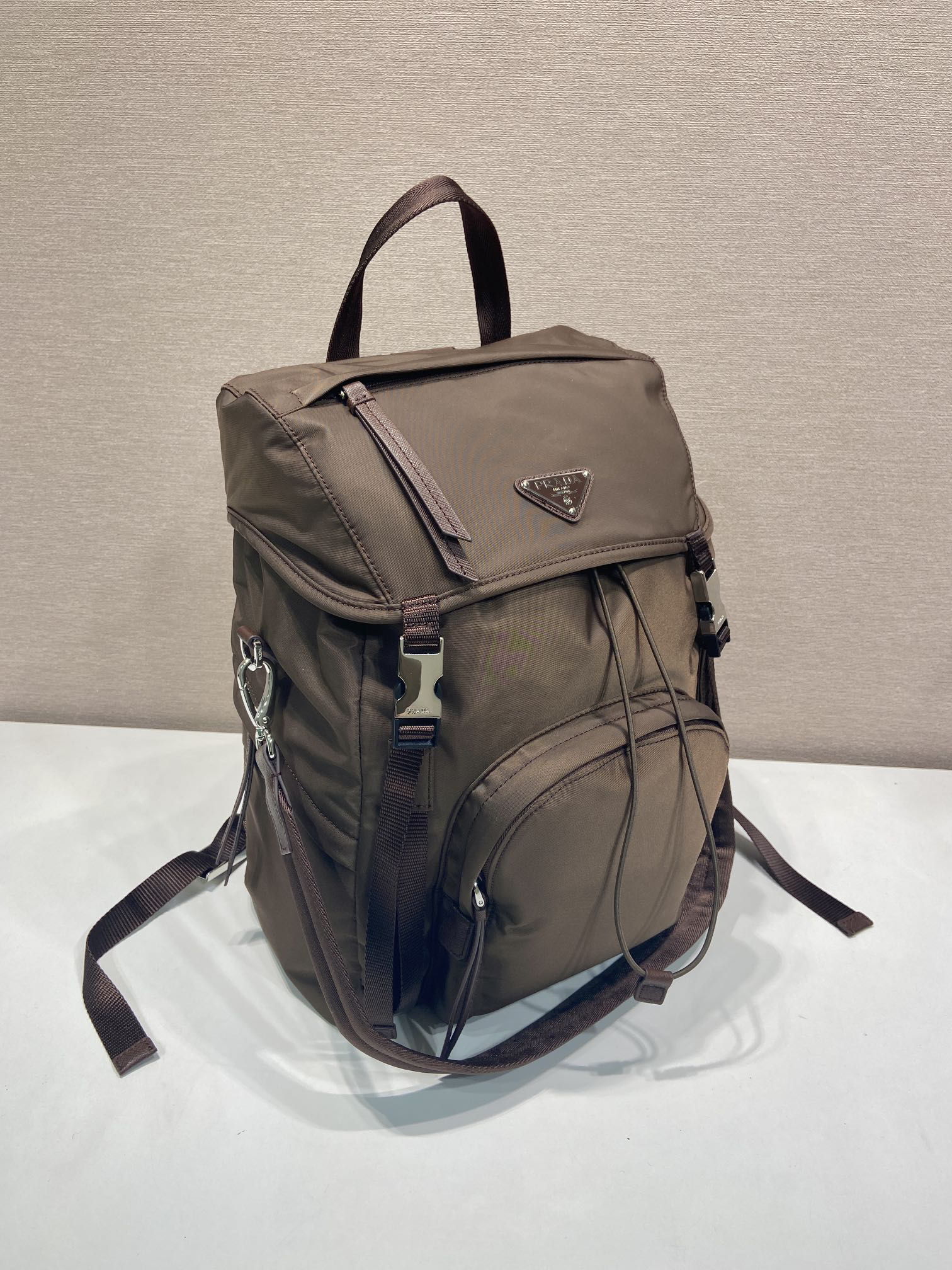 [TOP] PRADA Re-Nylon Backpack 25x34.5x15.5cm - Chocolate - 711 Luxury
